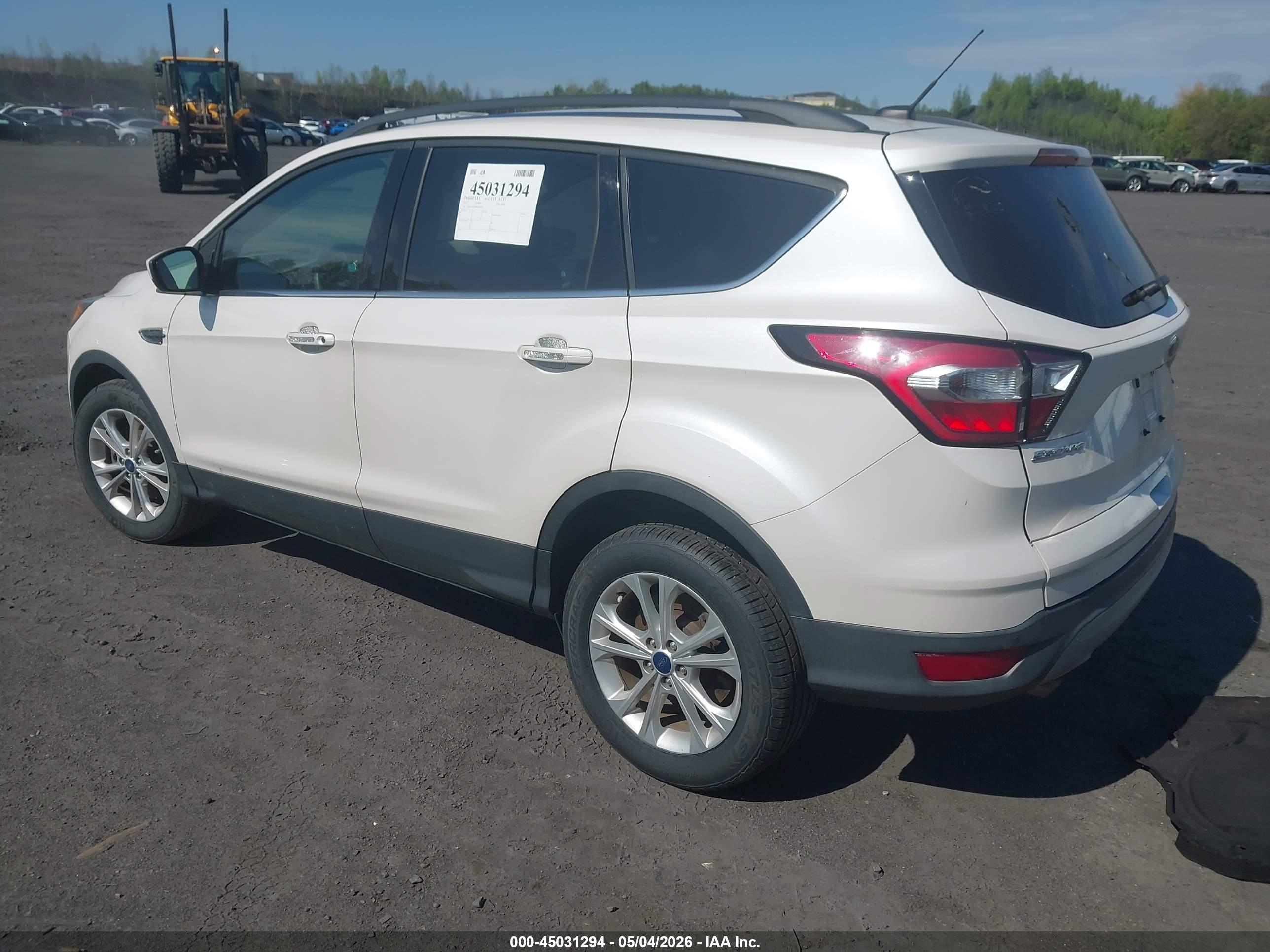 FORD ESCAPE image 3