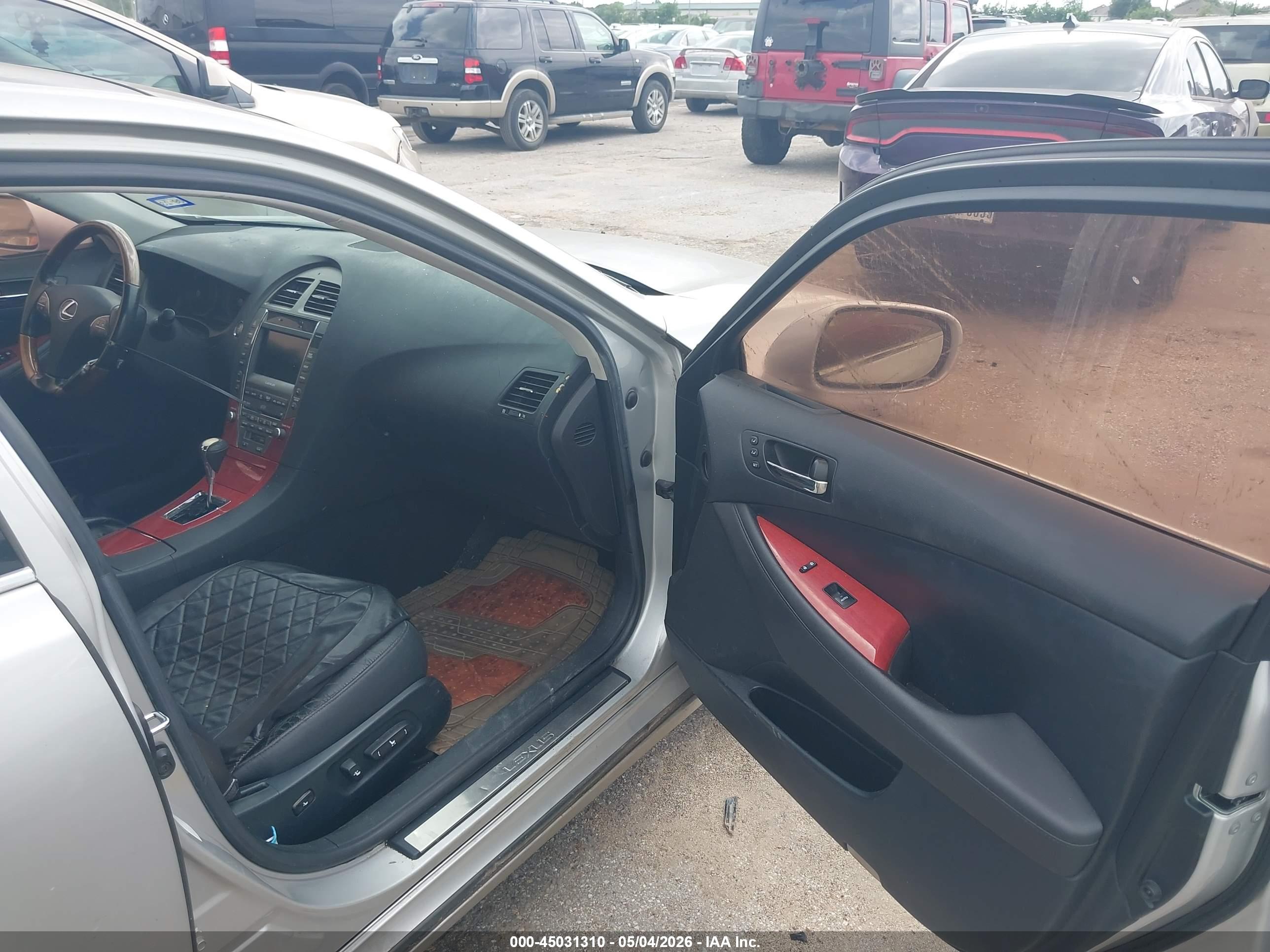 LEXUS ES image 5
