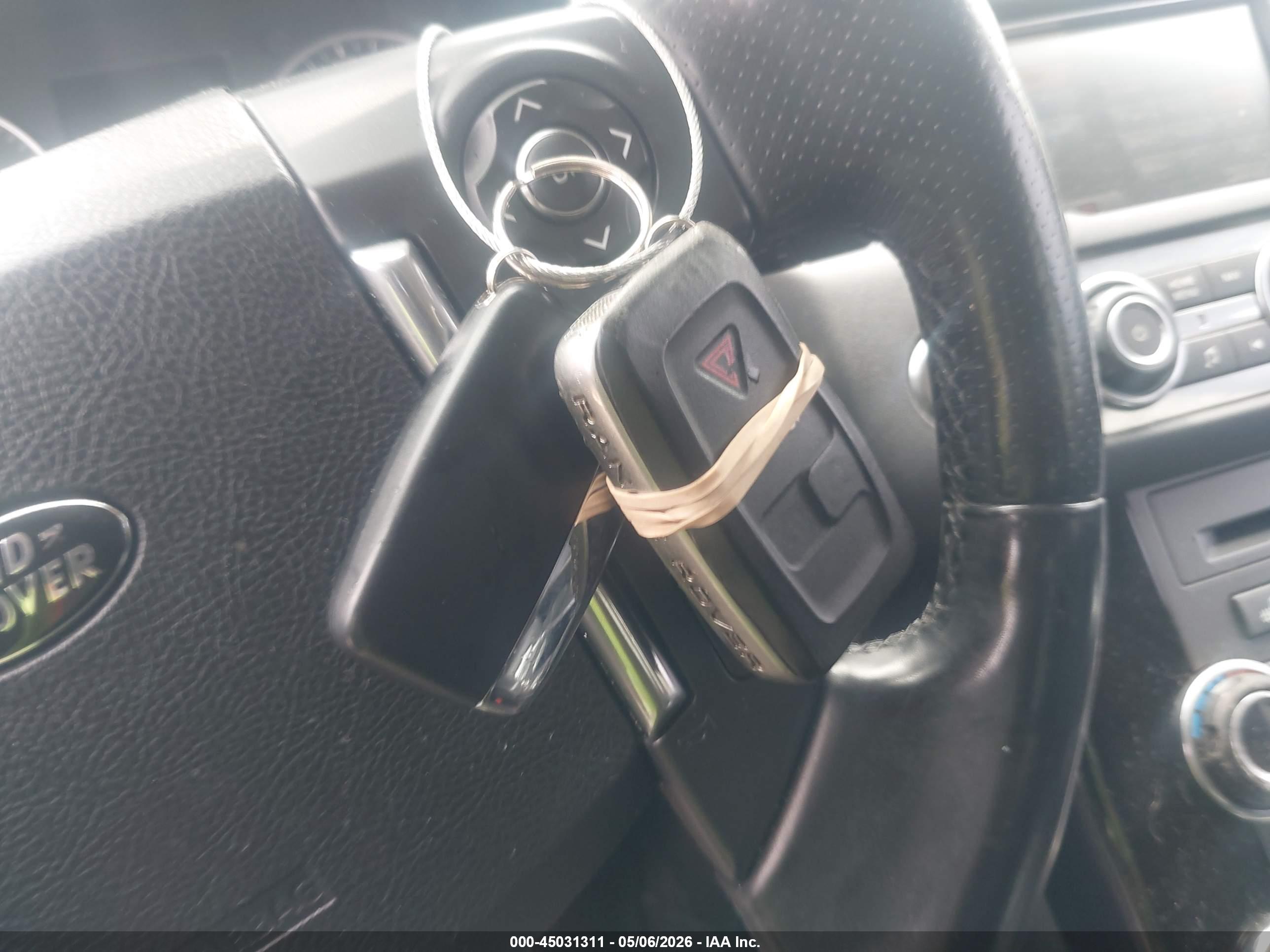 LAND ROVER image 11