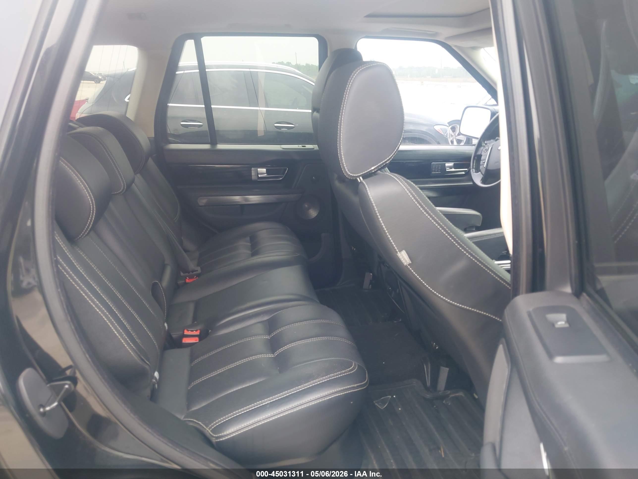 LAND ROVER image 8
