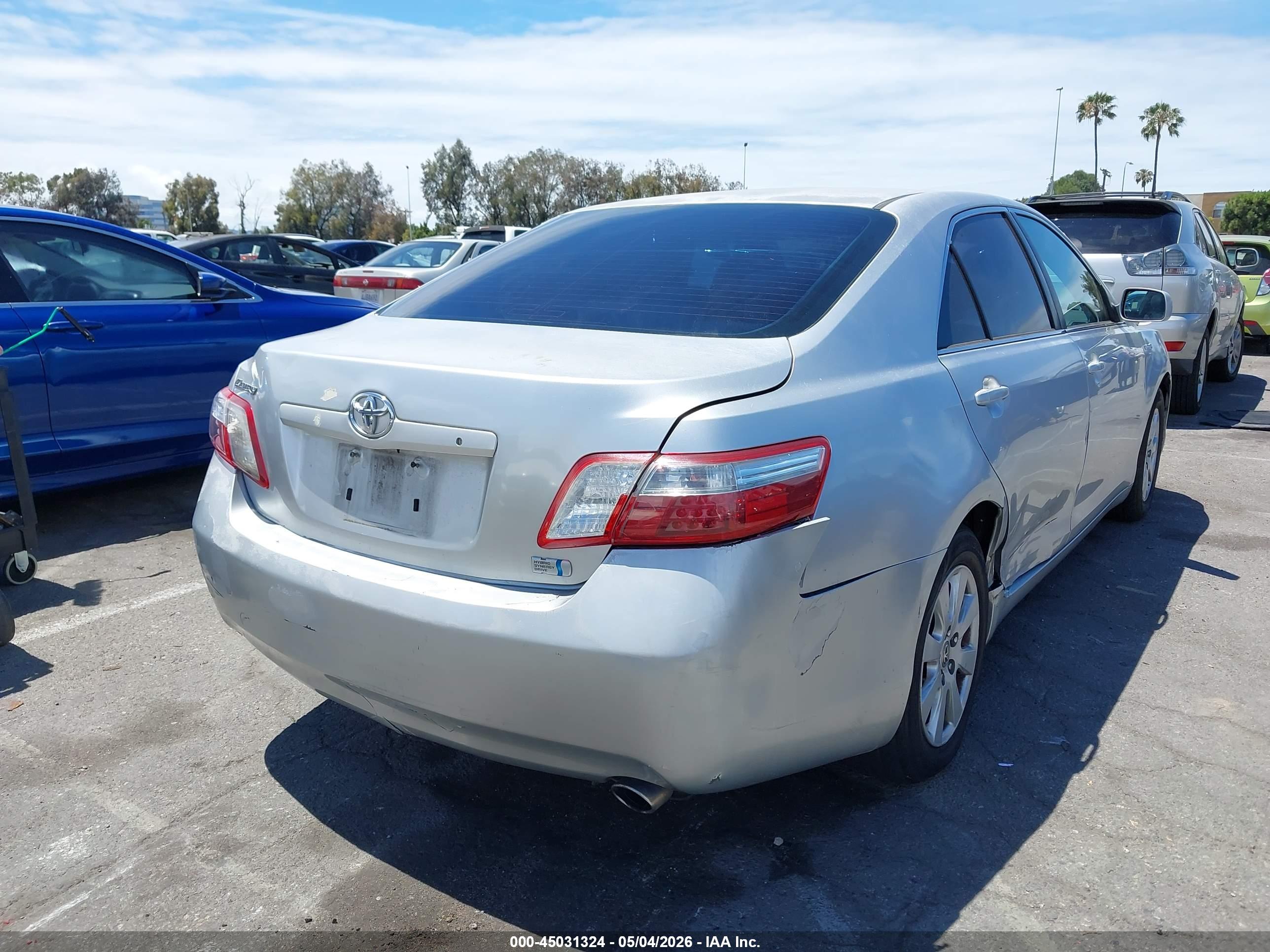TOYOTA CAMRY image 4