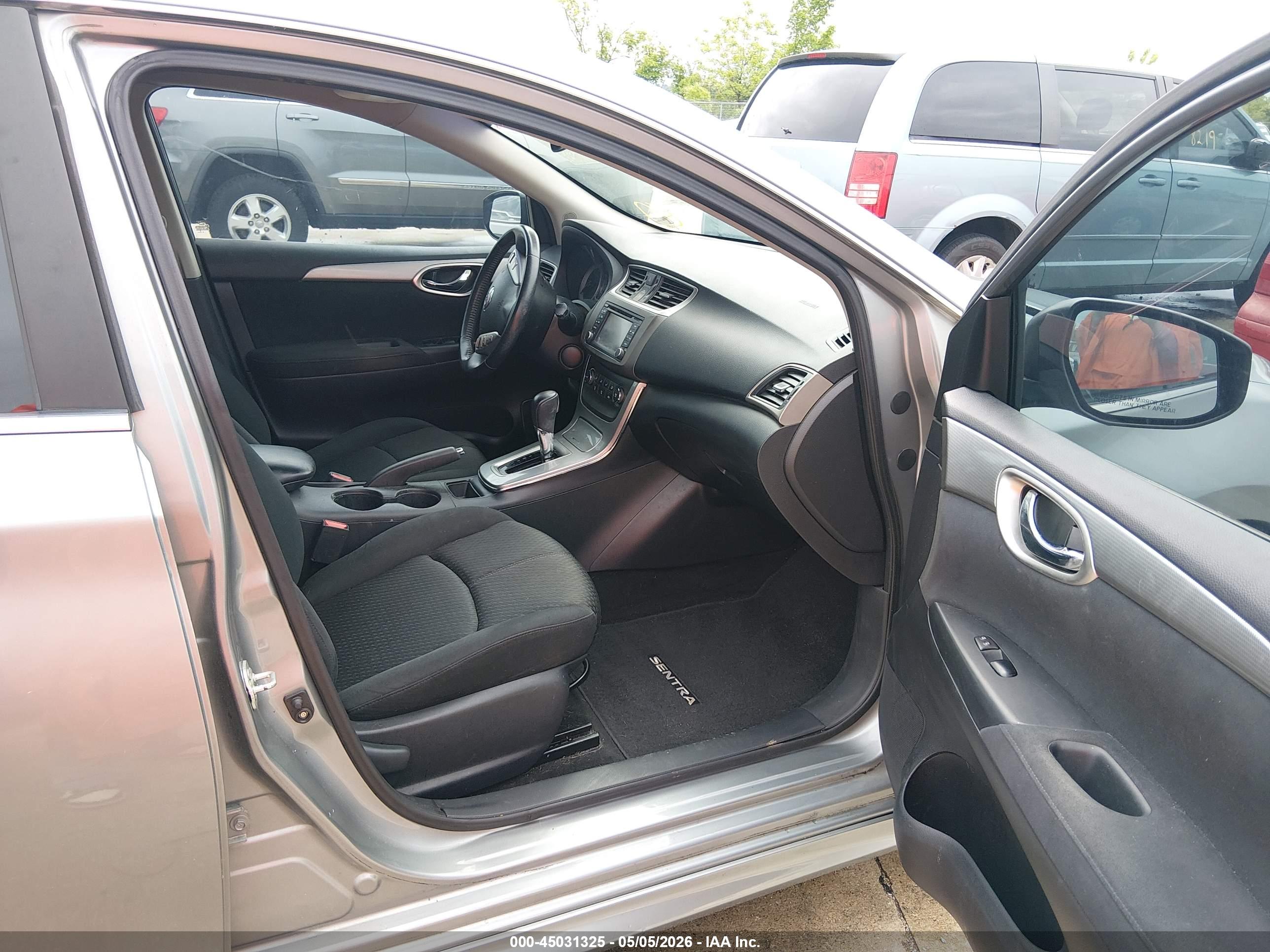 NISSAN SENTRA image 5