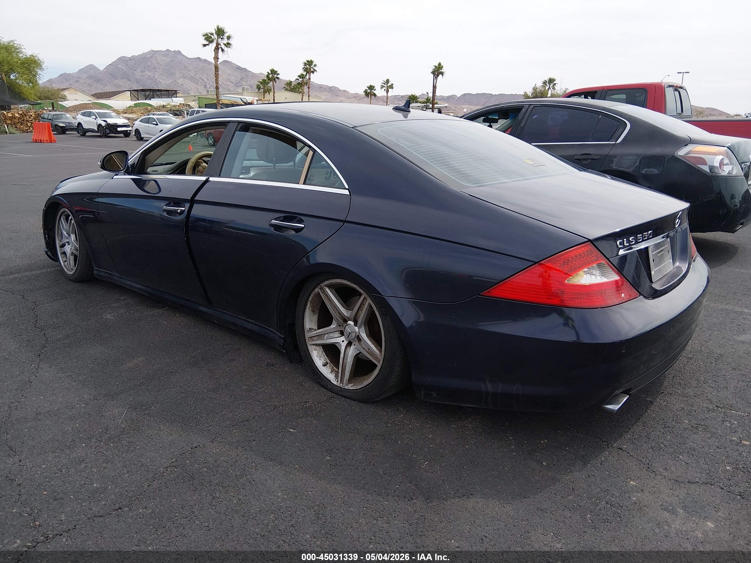 MERCEDES-BENZ CLS image 3