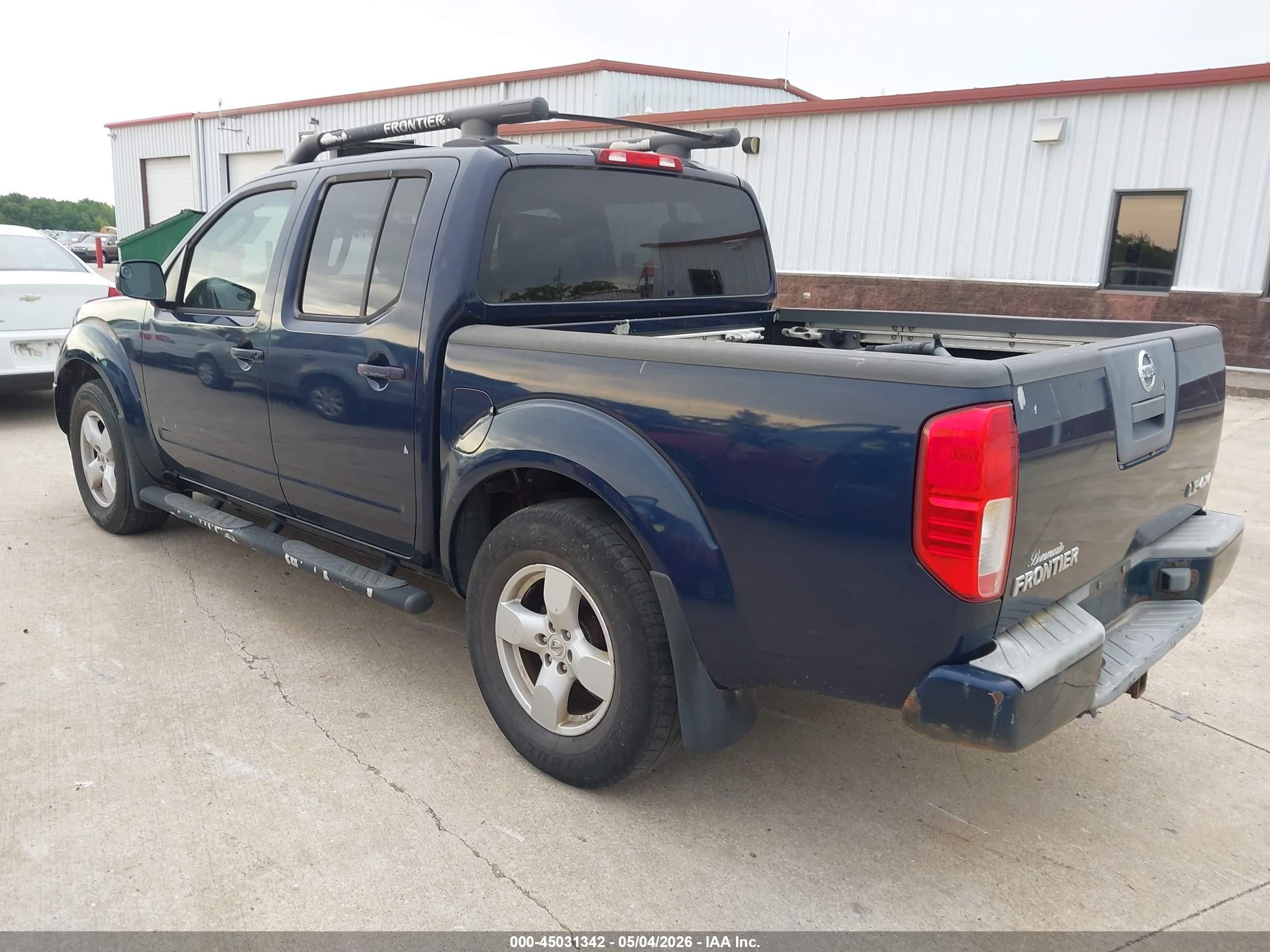 NISSAN FRONTIER image 3
