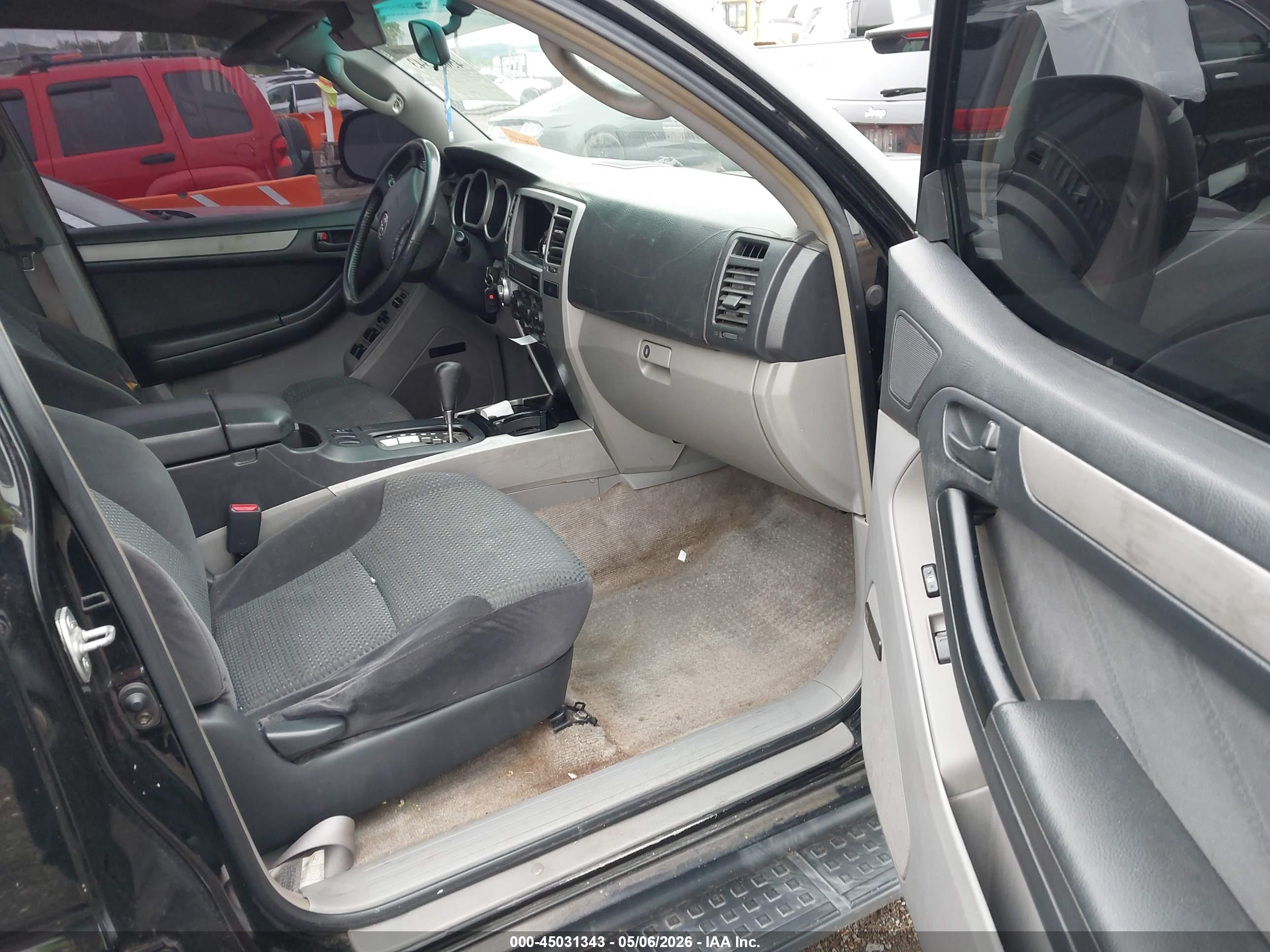 TOYOTA 4RUNNER image 5
