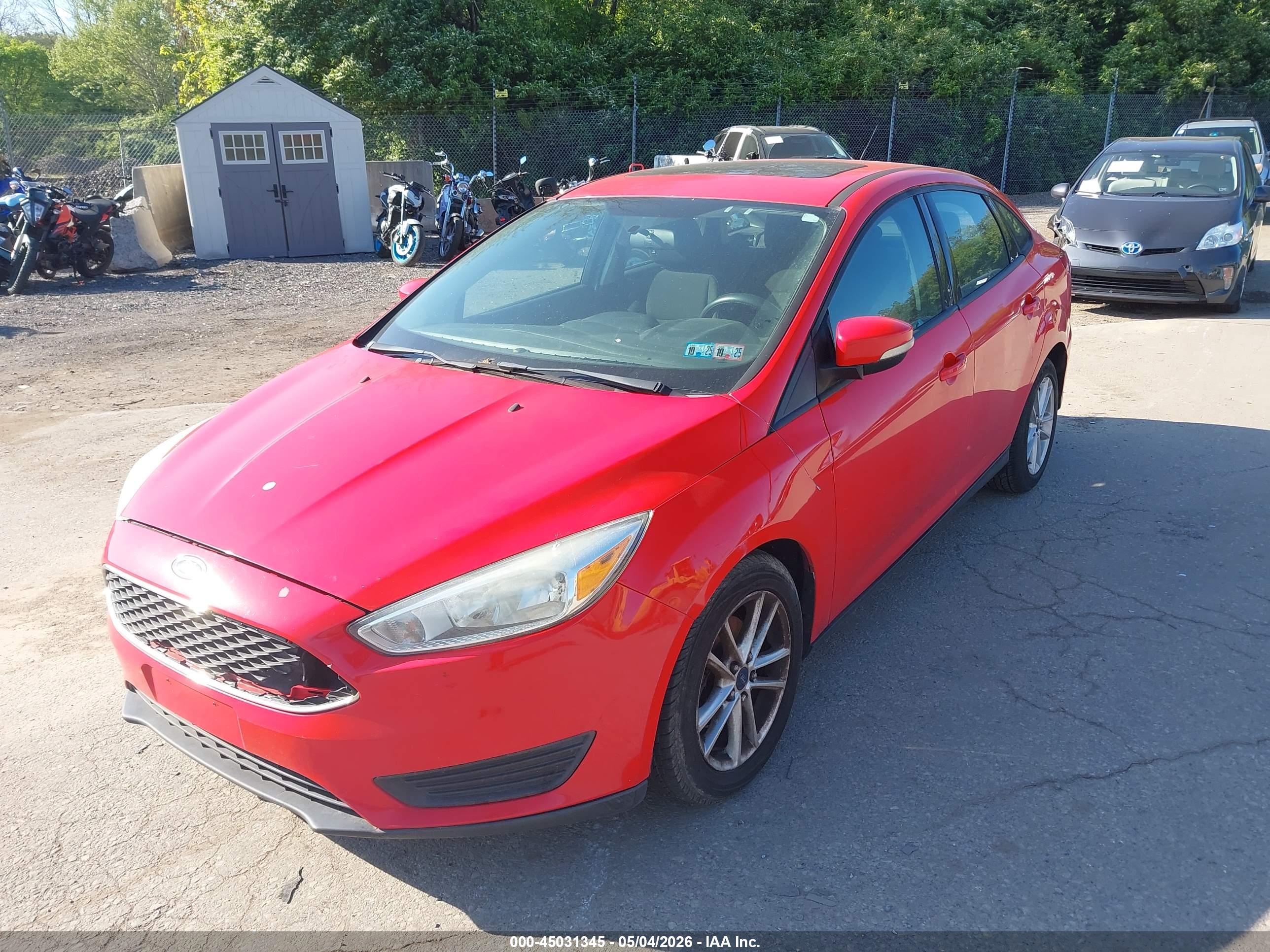 FORD FOCUS image 2