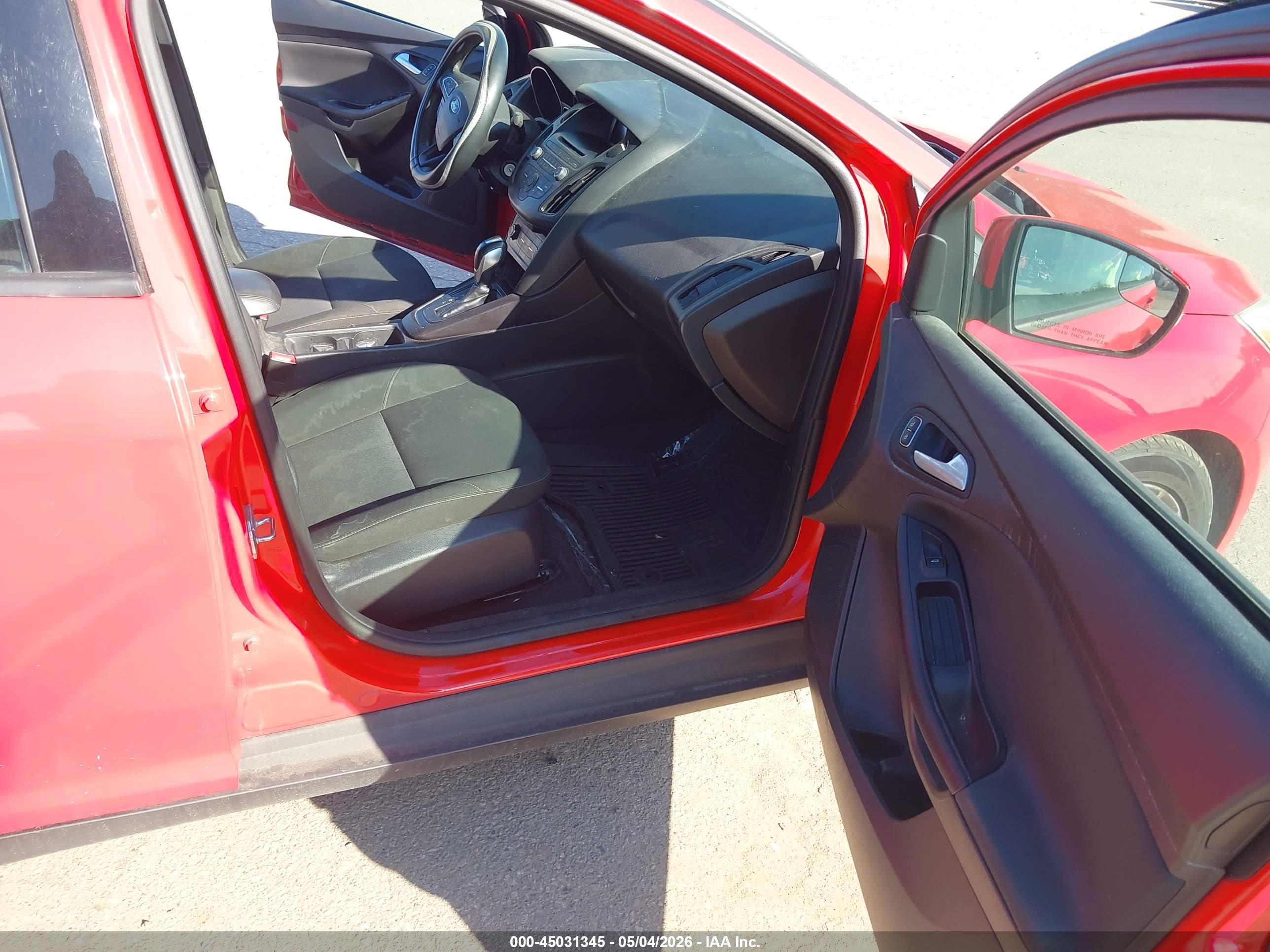 FORD FOCUS image 5