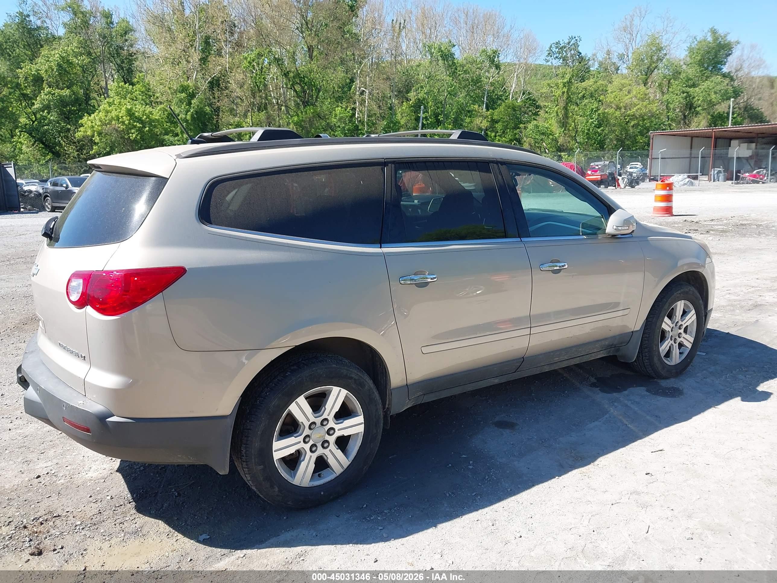 CHEVROLET TRAVERSE image 4