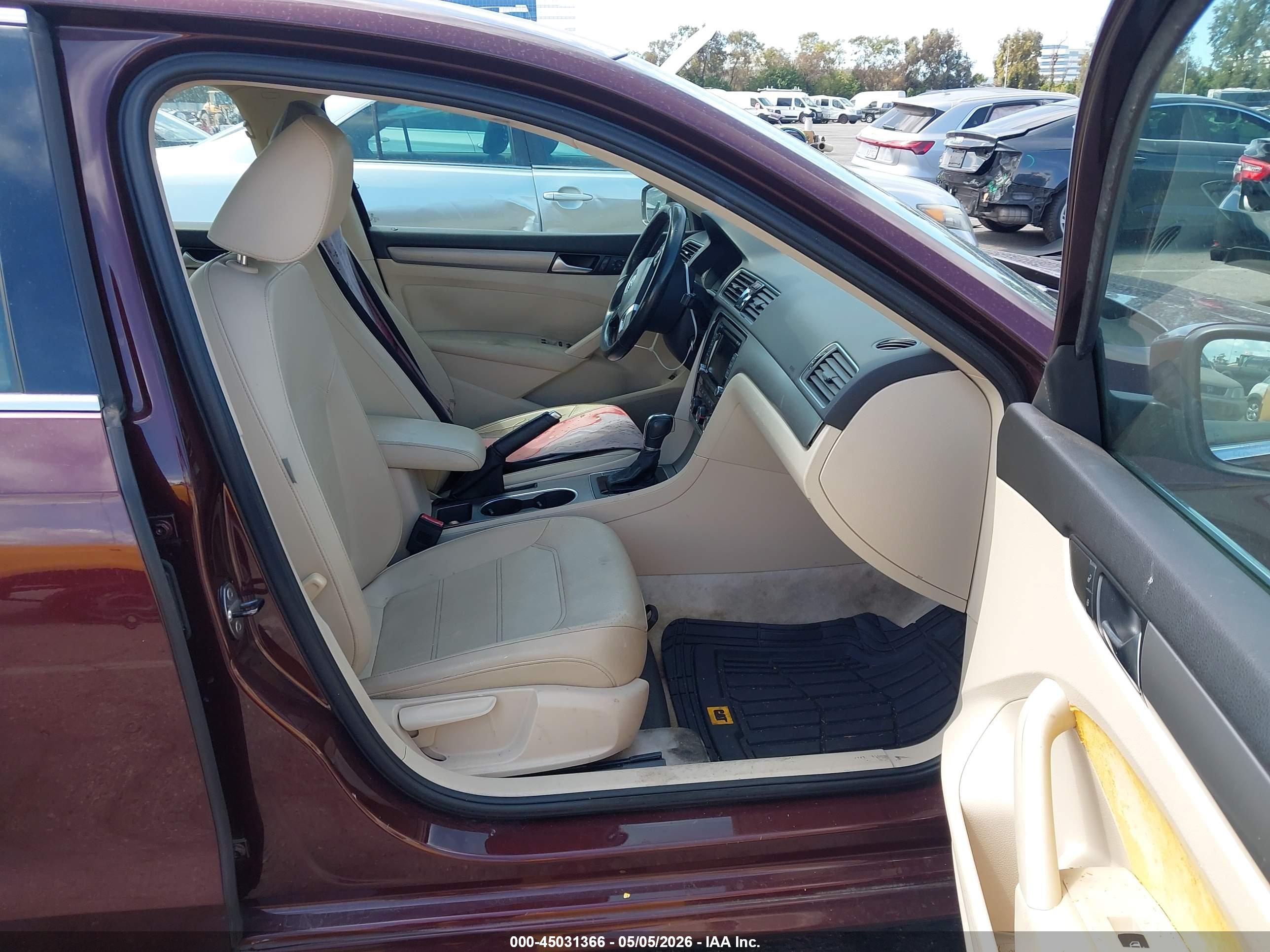 VOLKSWAGEN PASSAT image 5
