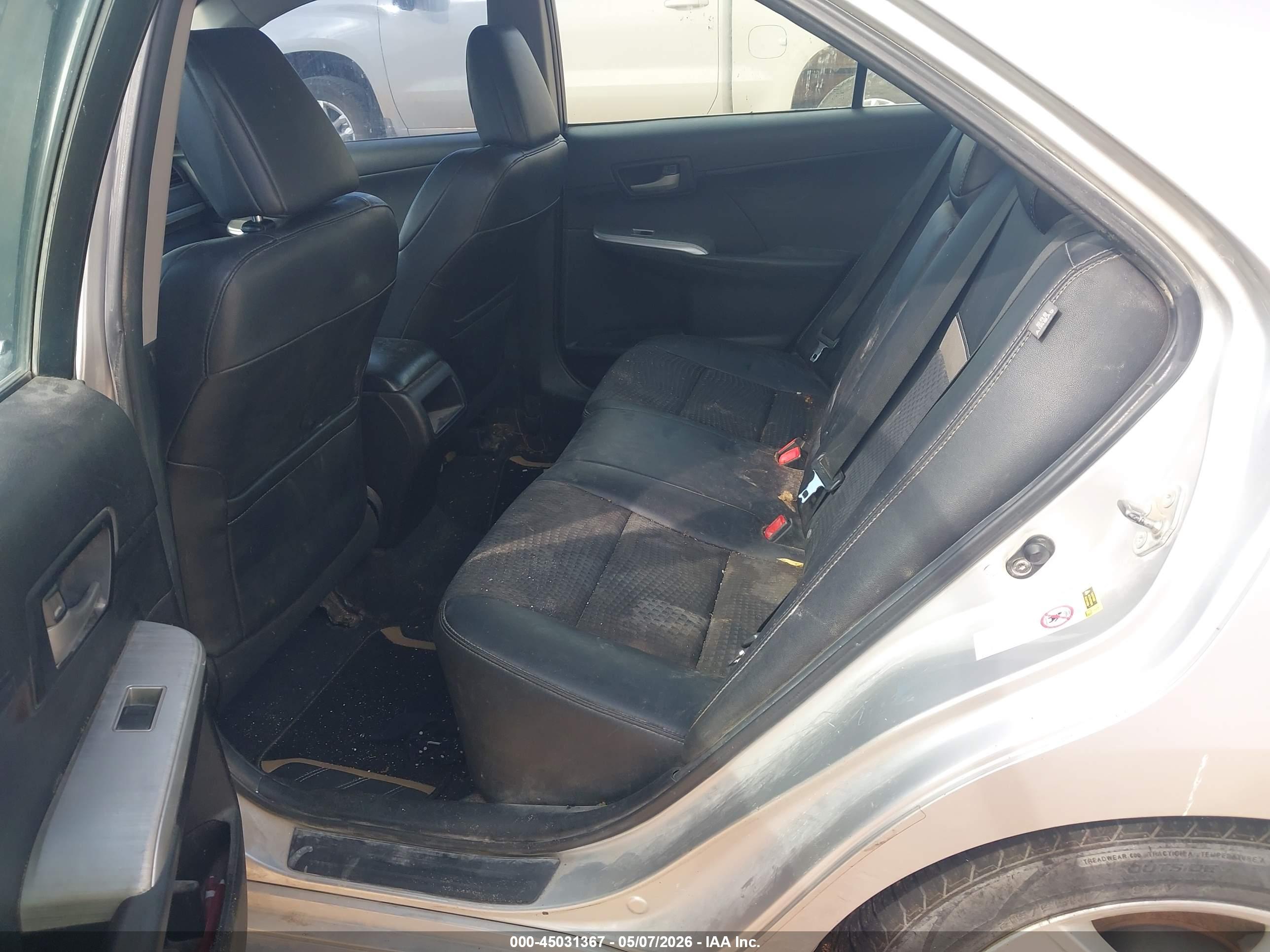 TOYOTA CAMRY image 8
