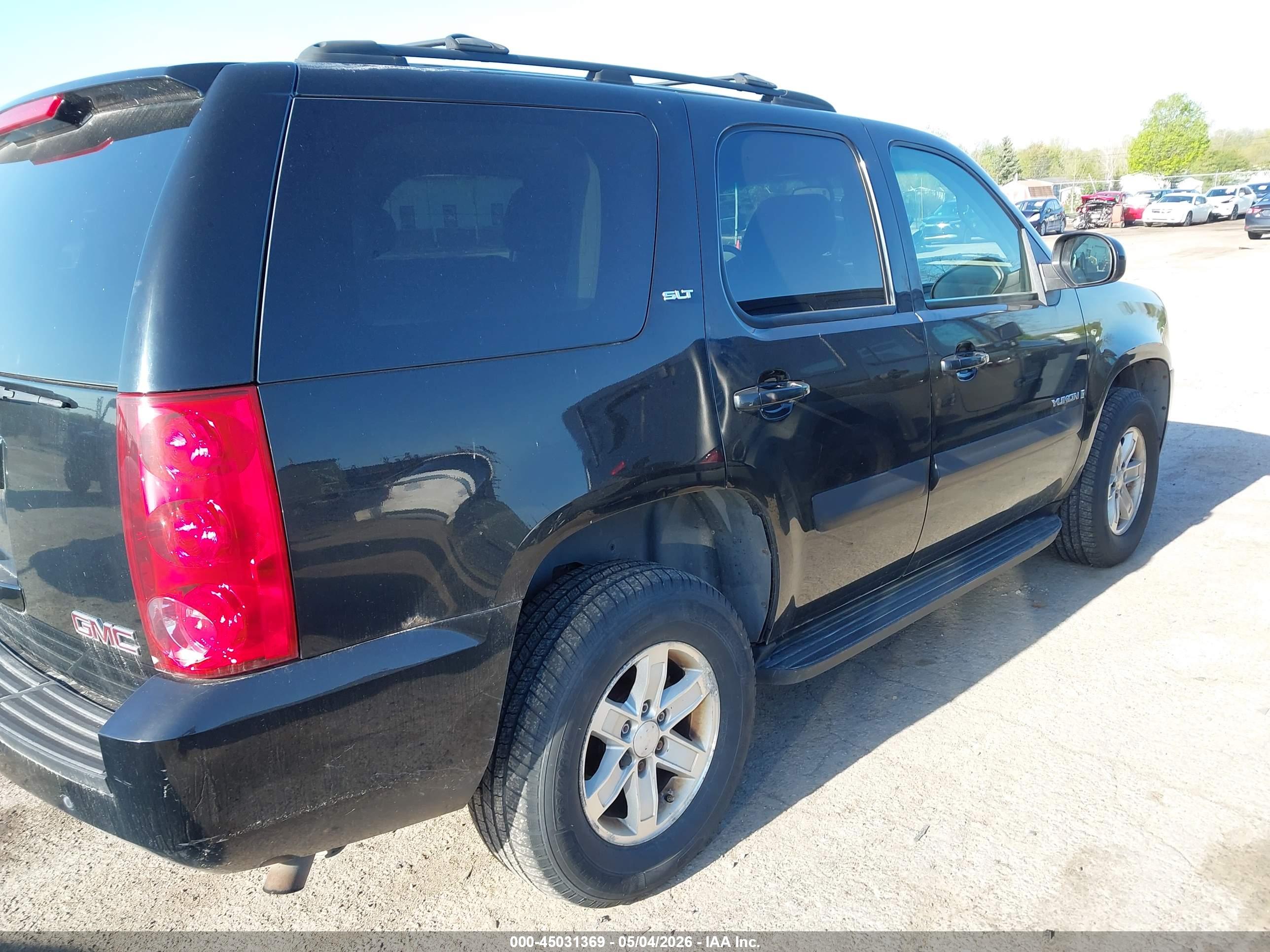 GMC YUKON image 4