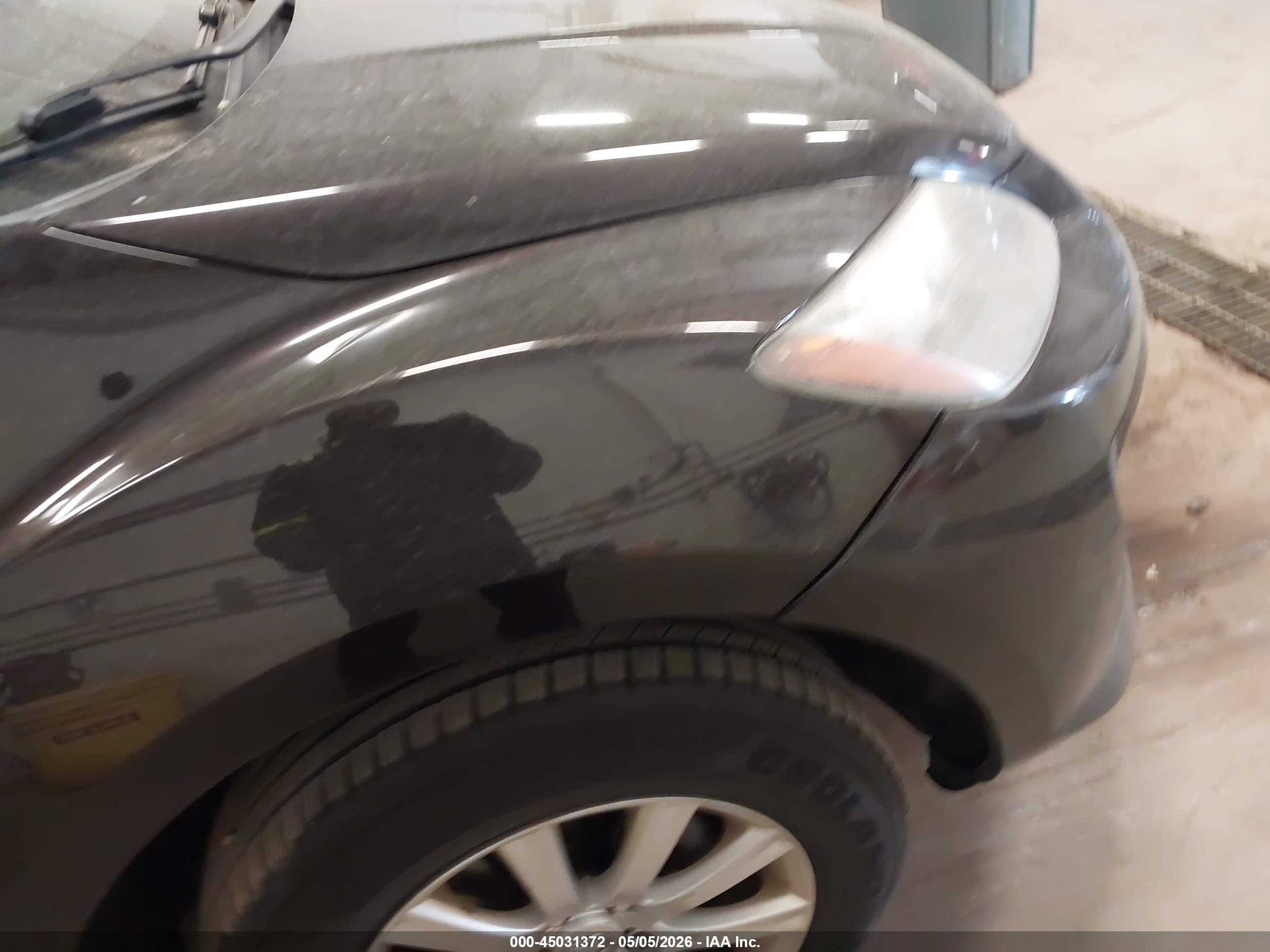 MAZDA CX-7 image 6