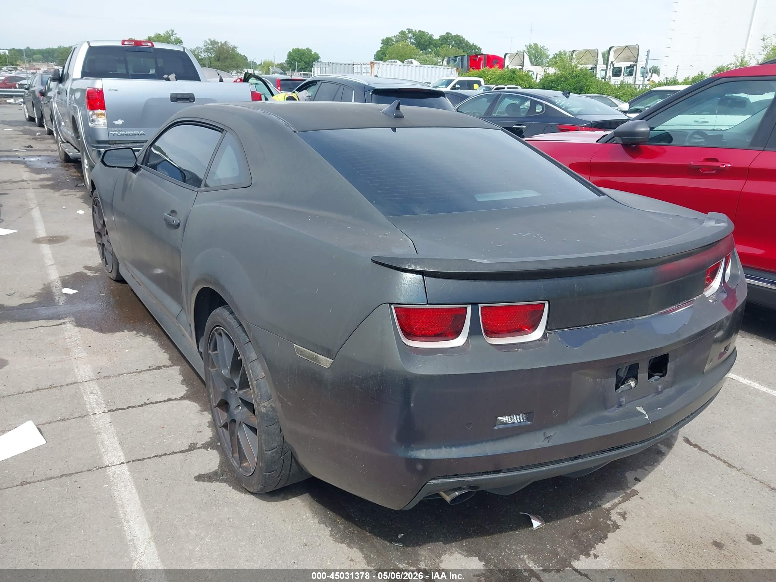CHEVROLET CAMARO image 3