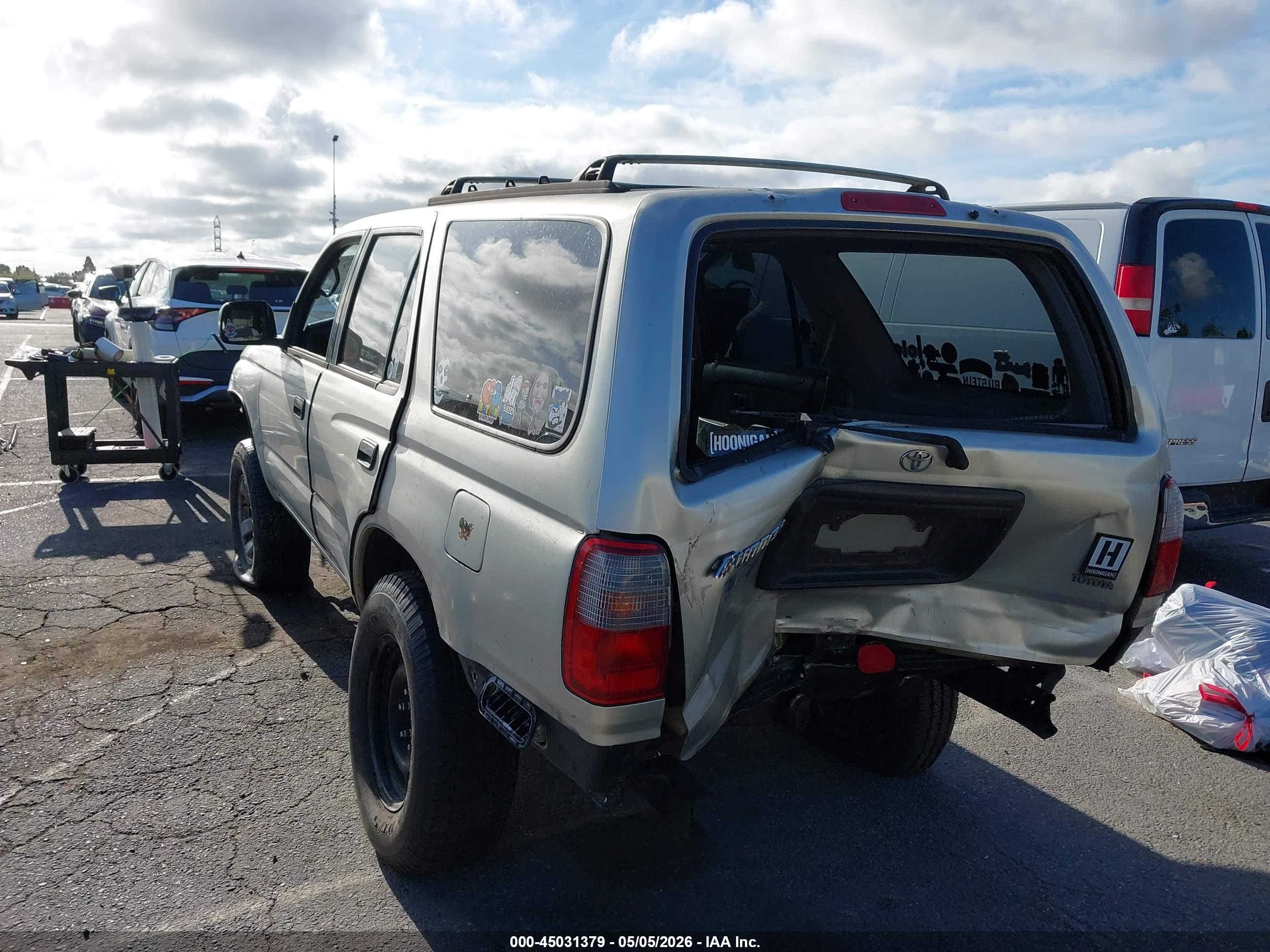 TOYOTA 4RUNNER image 3