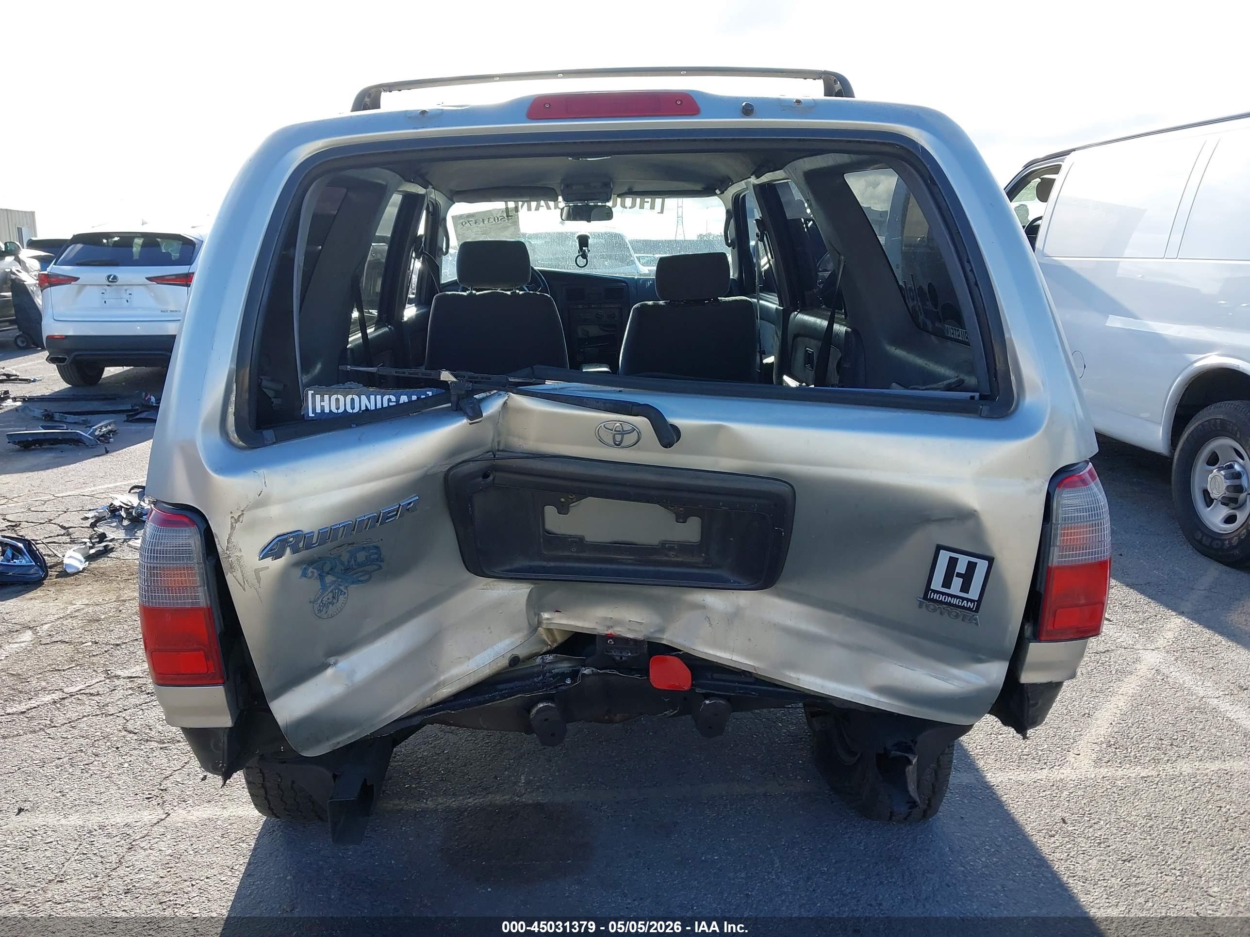TOYOTA 4RUNNER image 6
