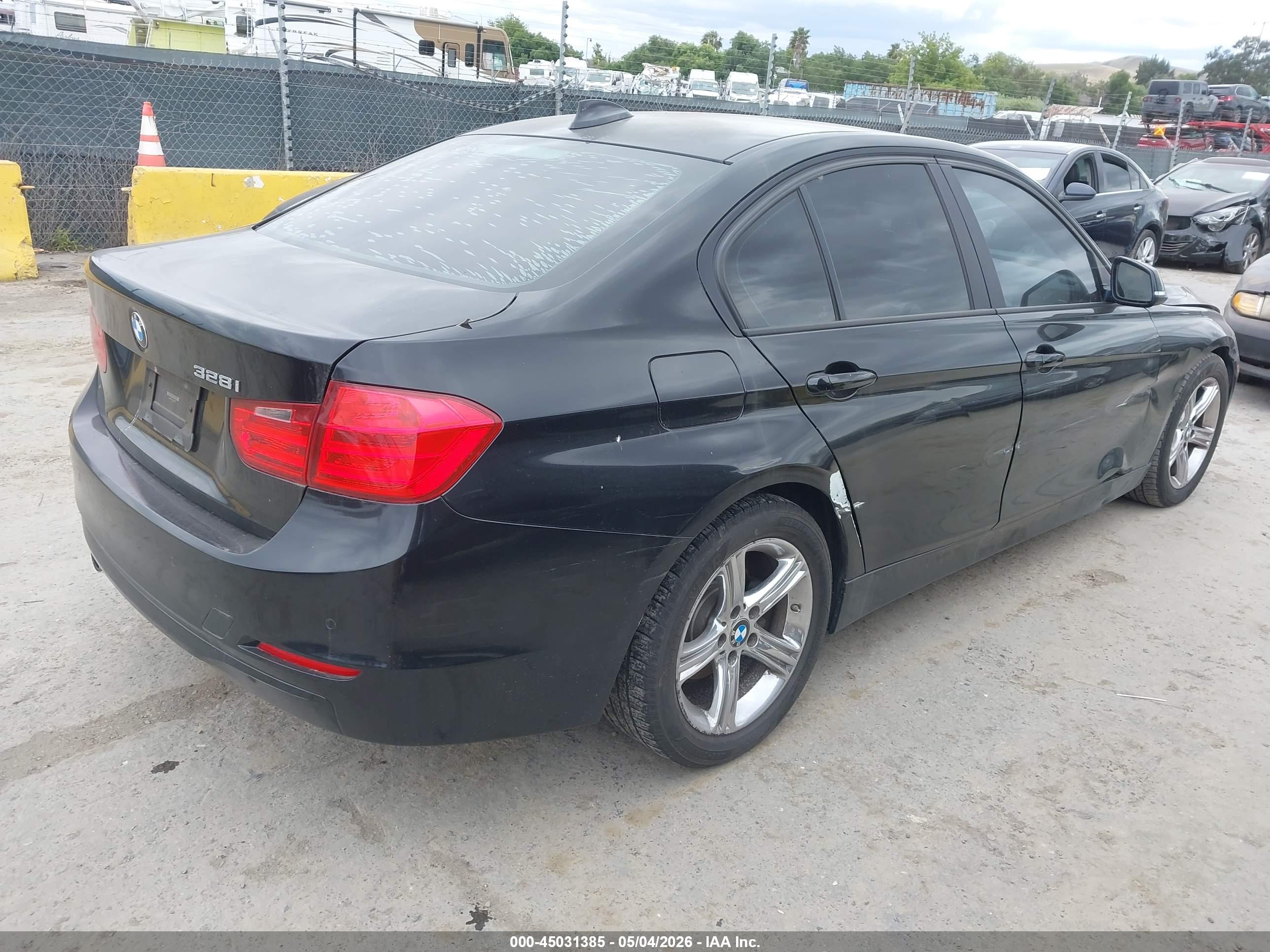 BMW 328I image 4