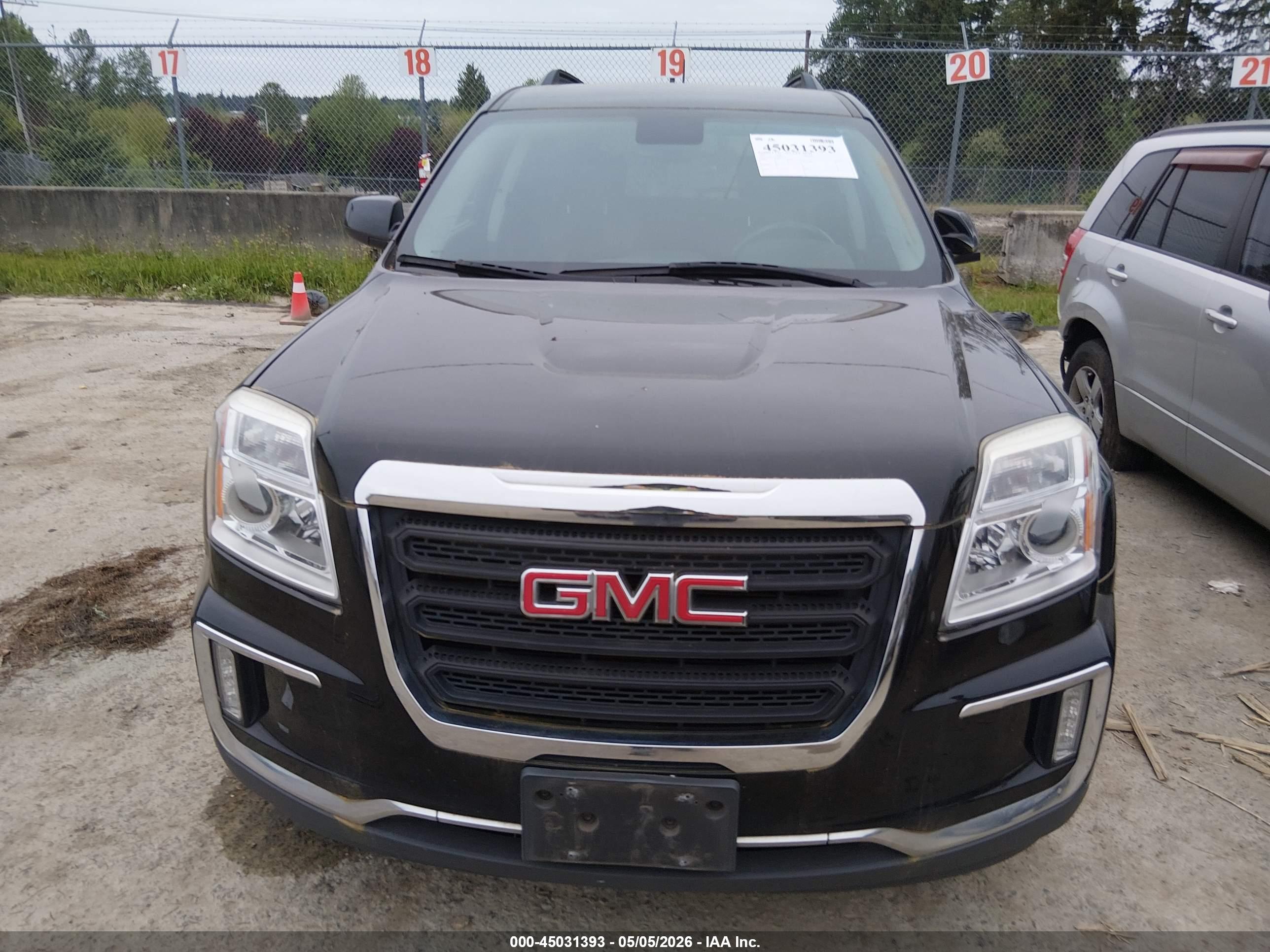 GMC TERRAIN image 6