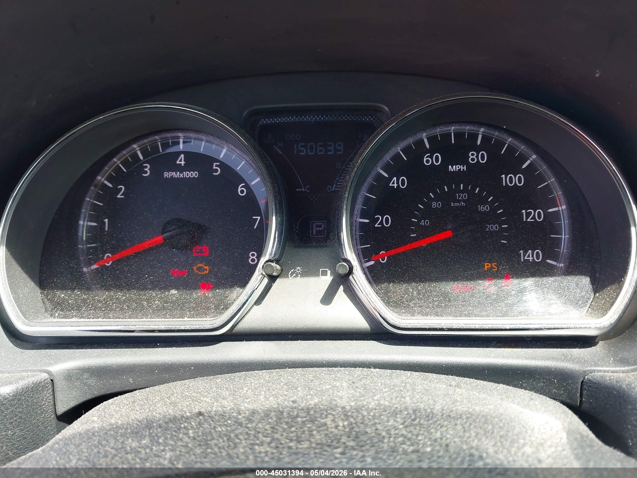 NISSAN VERSA image 7