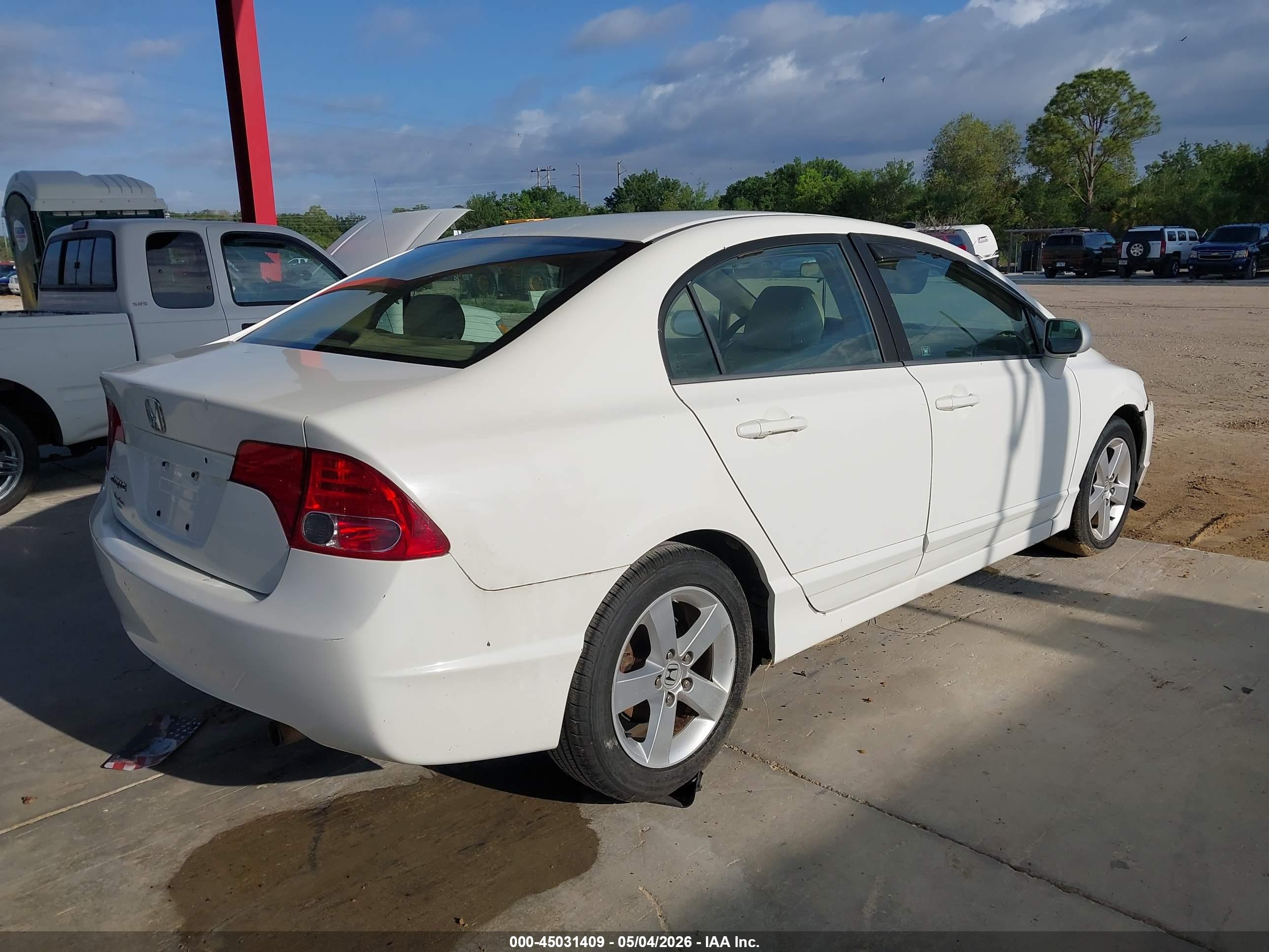 HONDA CIVIC image 4