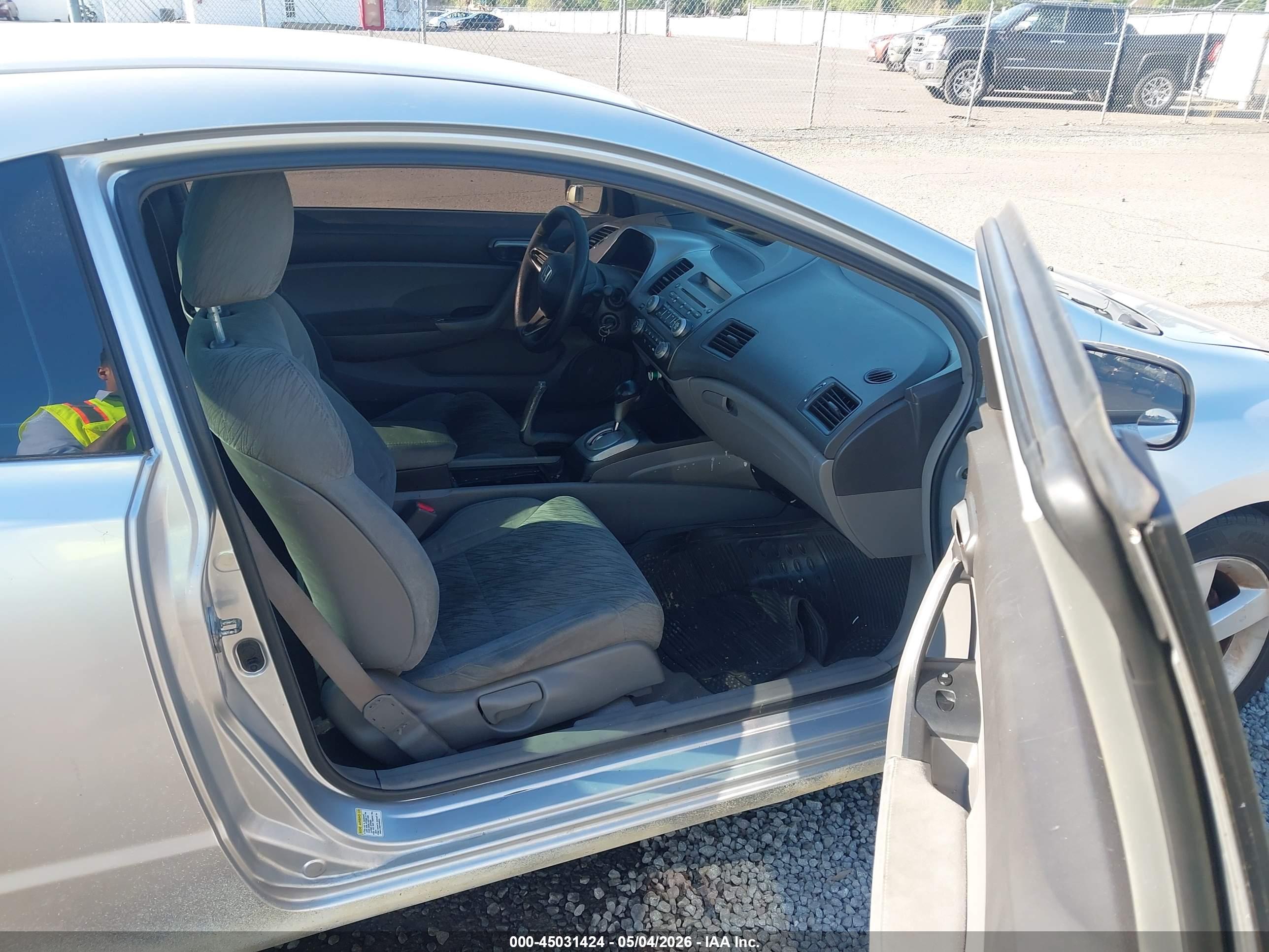 HONDA CIVIC image 5
