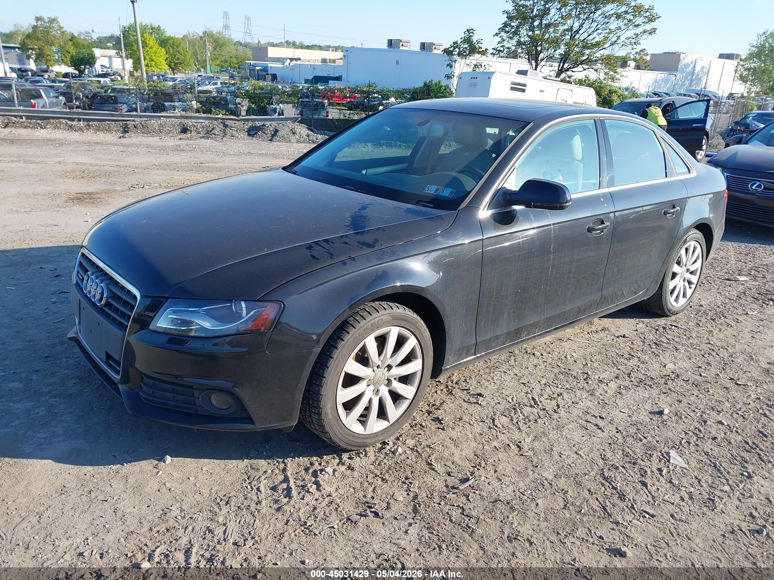 AUDI A4 image 2