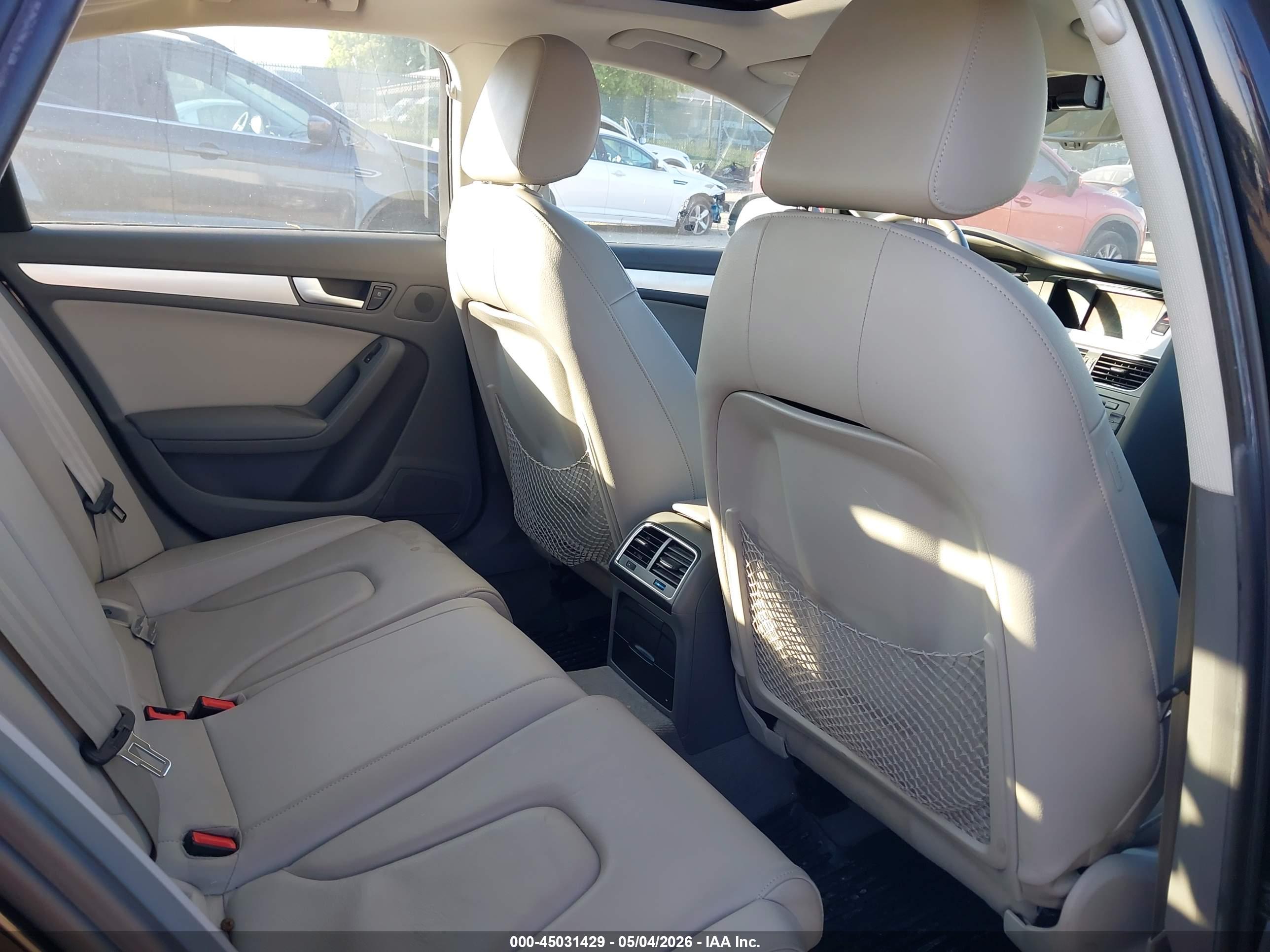 AUDI A4 image 8