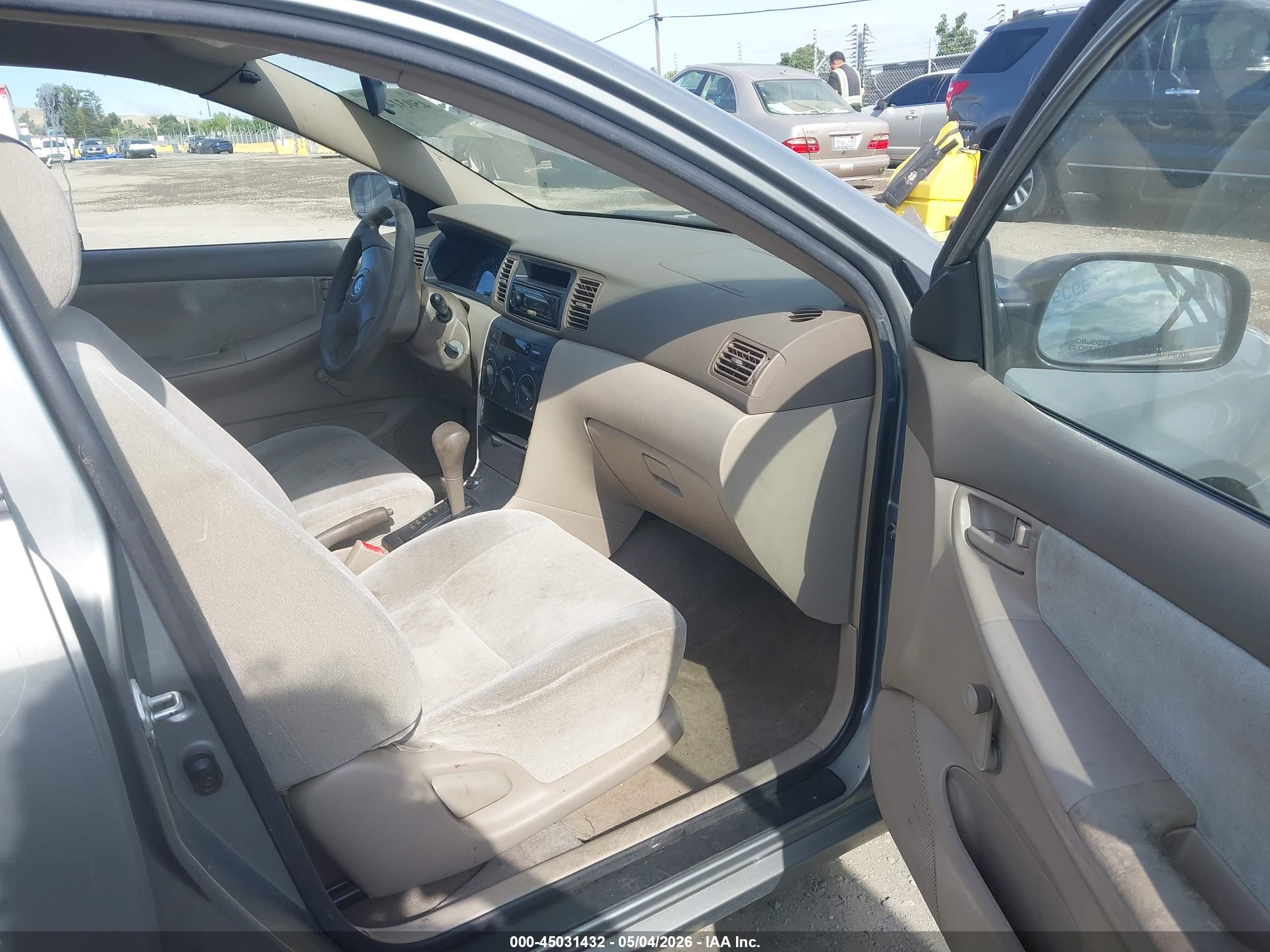 TOYOTA COROLLA image 5