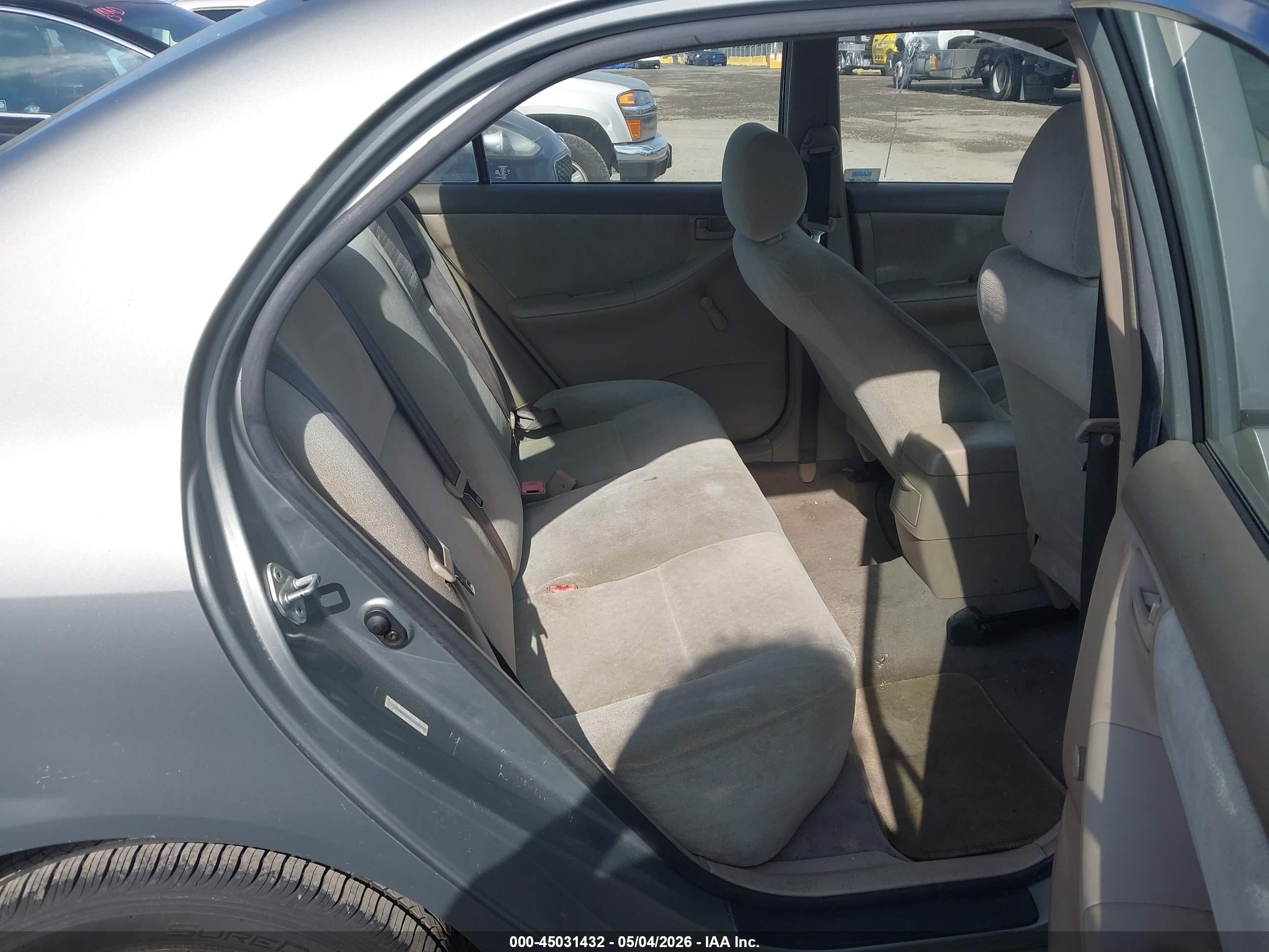 TOYOTA COROLLA image 8