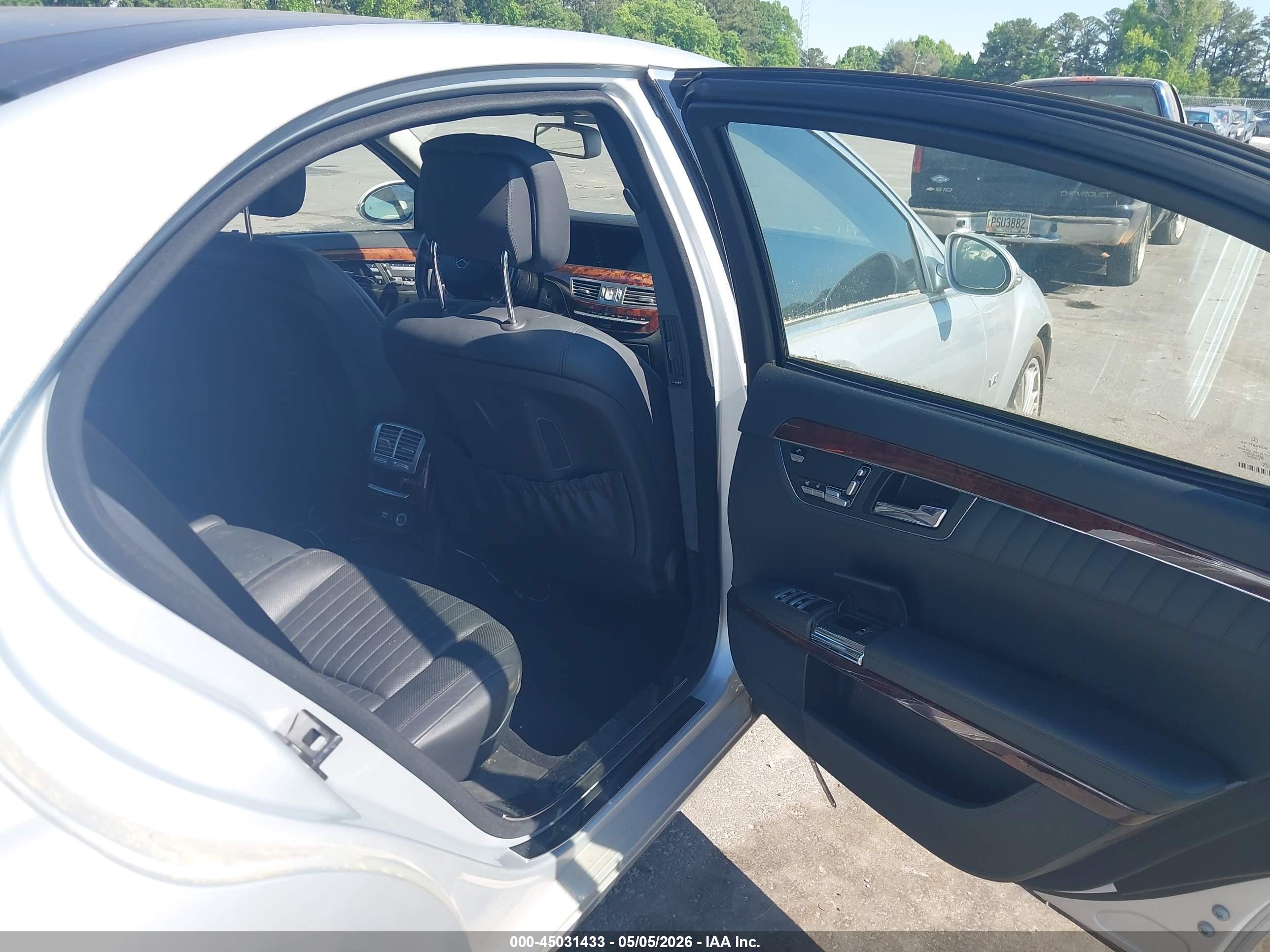 MERCEDES-BENZ S image 8