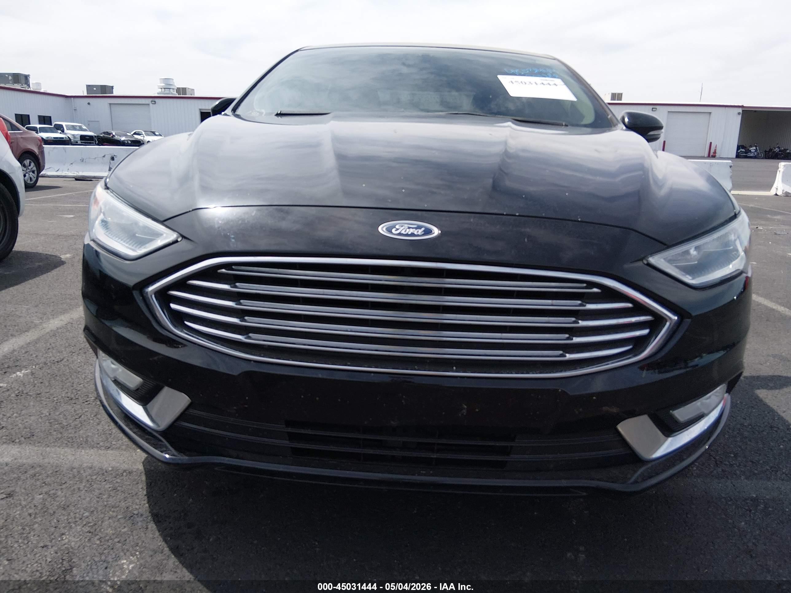 FORD FUSION image 6