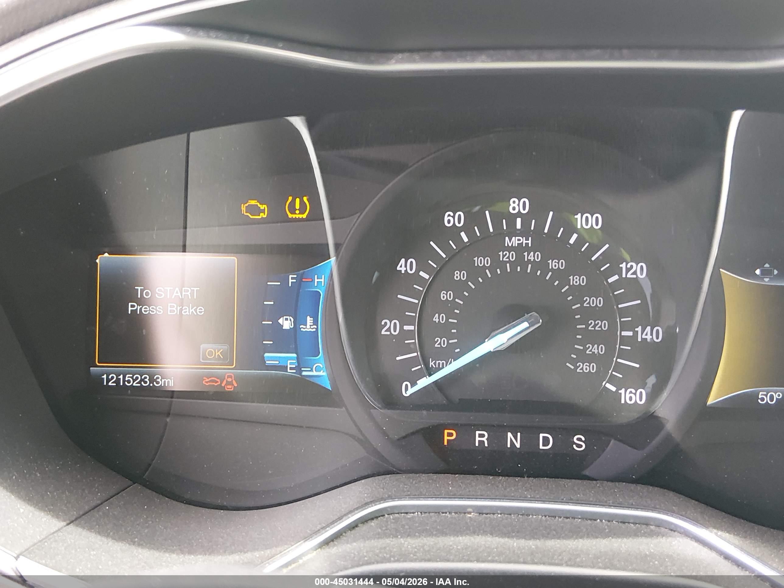 FORD FUSION image 7