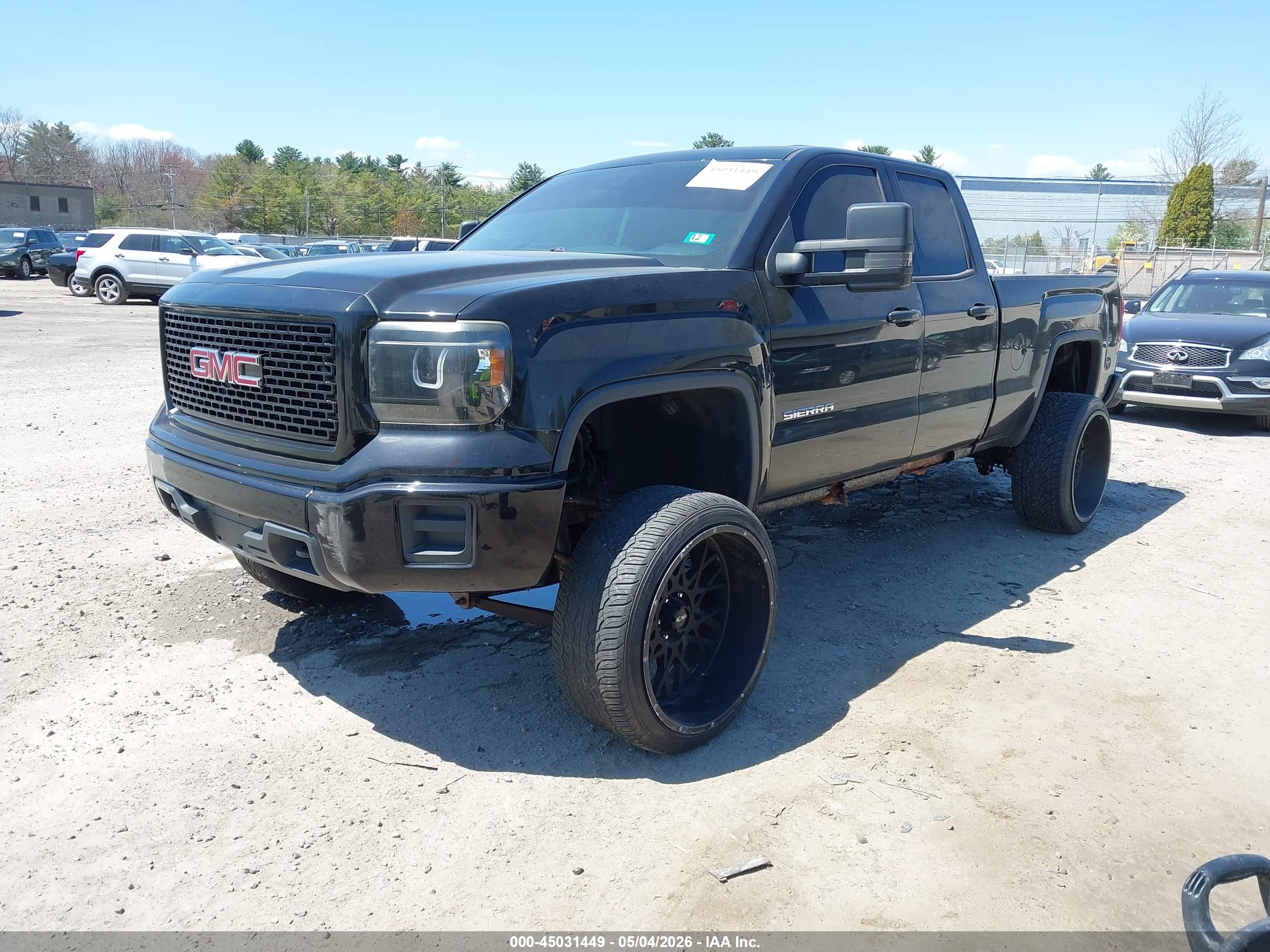 GMC SIERRA image 2
