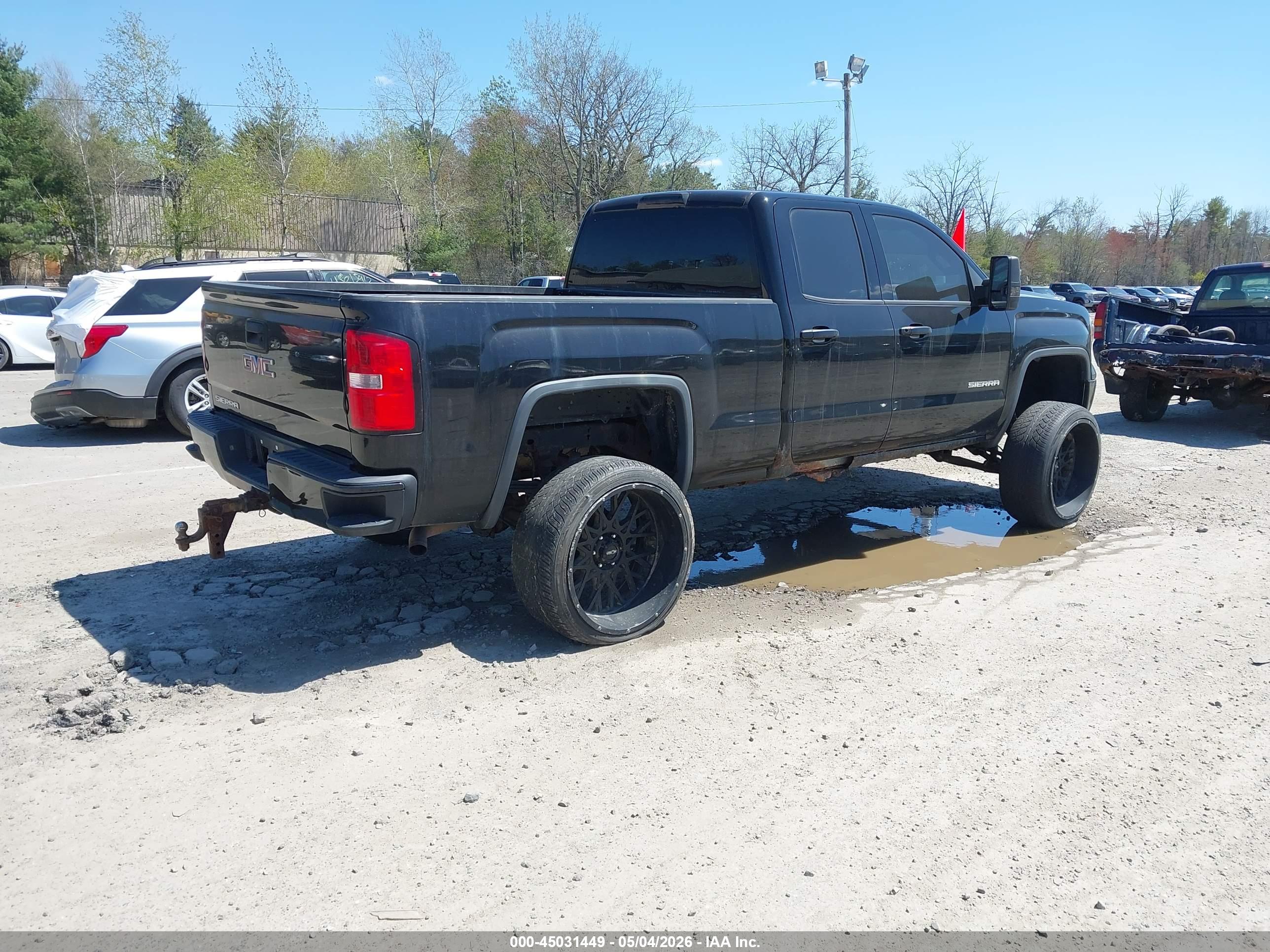 GMC SIERRA image 4