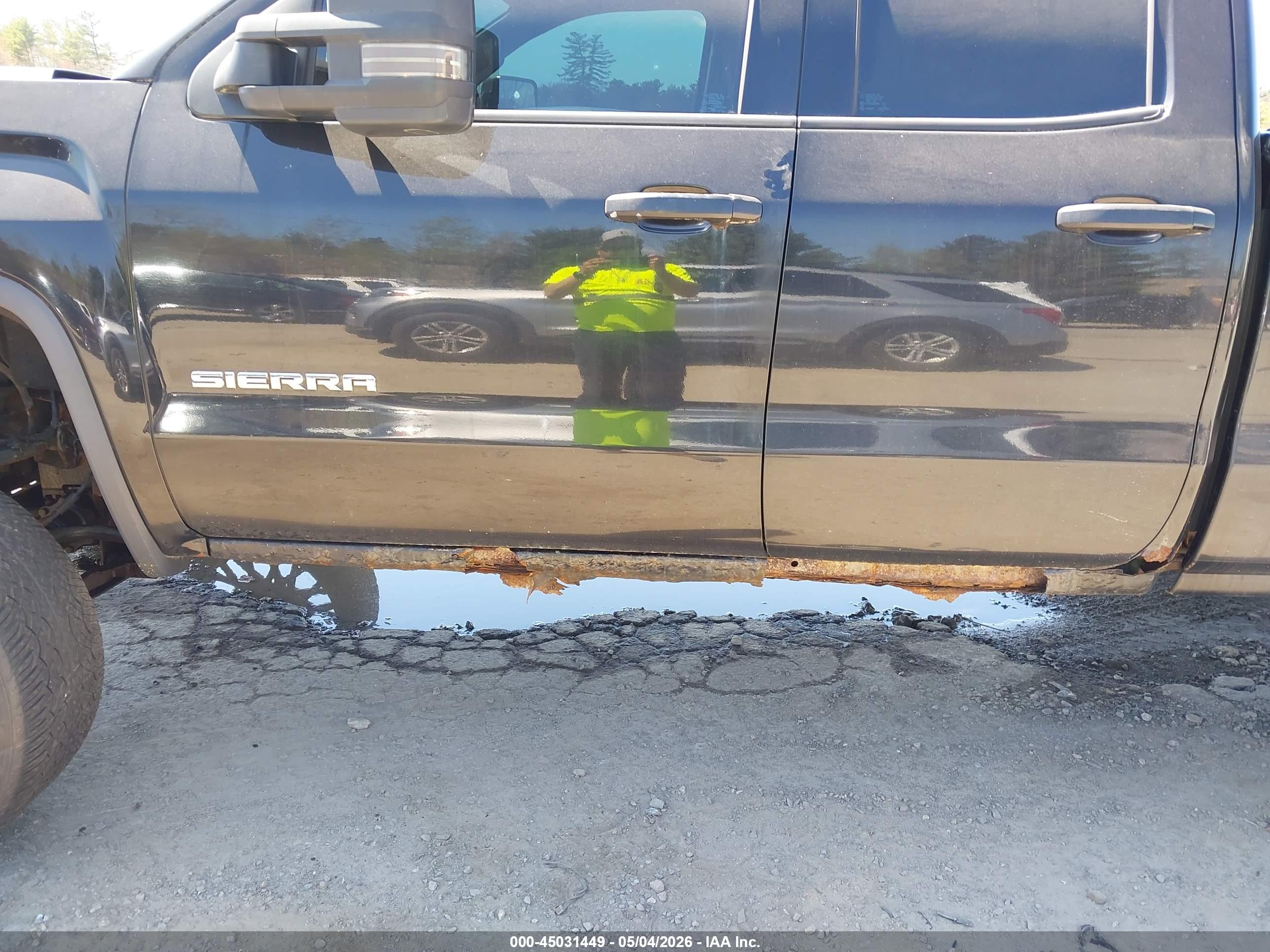 GMC SIERRA image 6