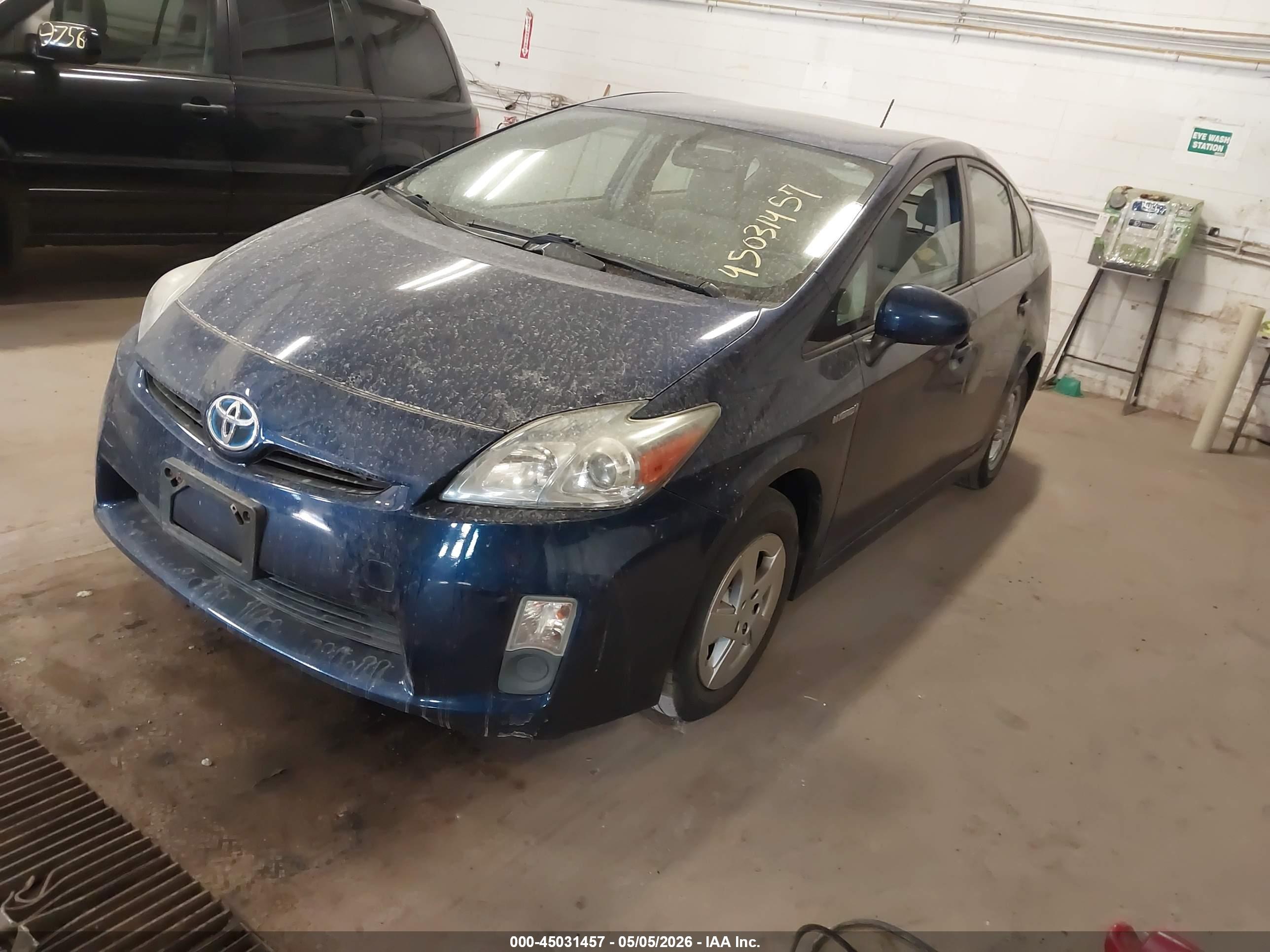 TOYOTA PRIUS image 2