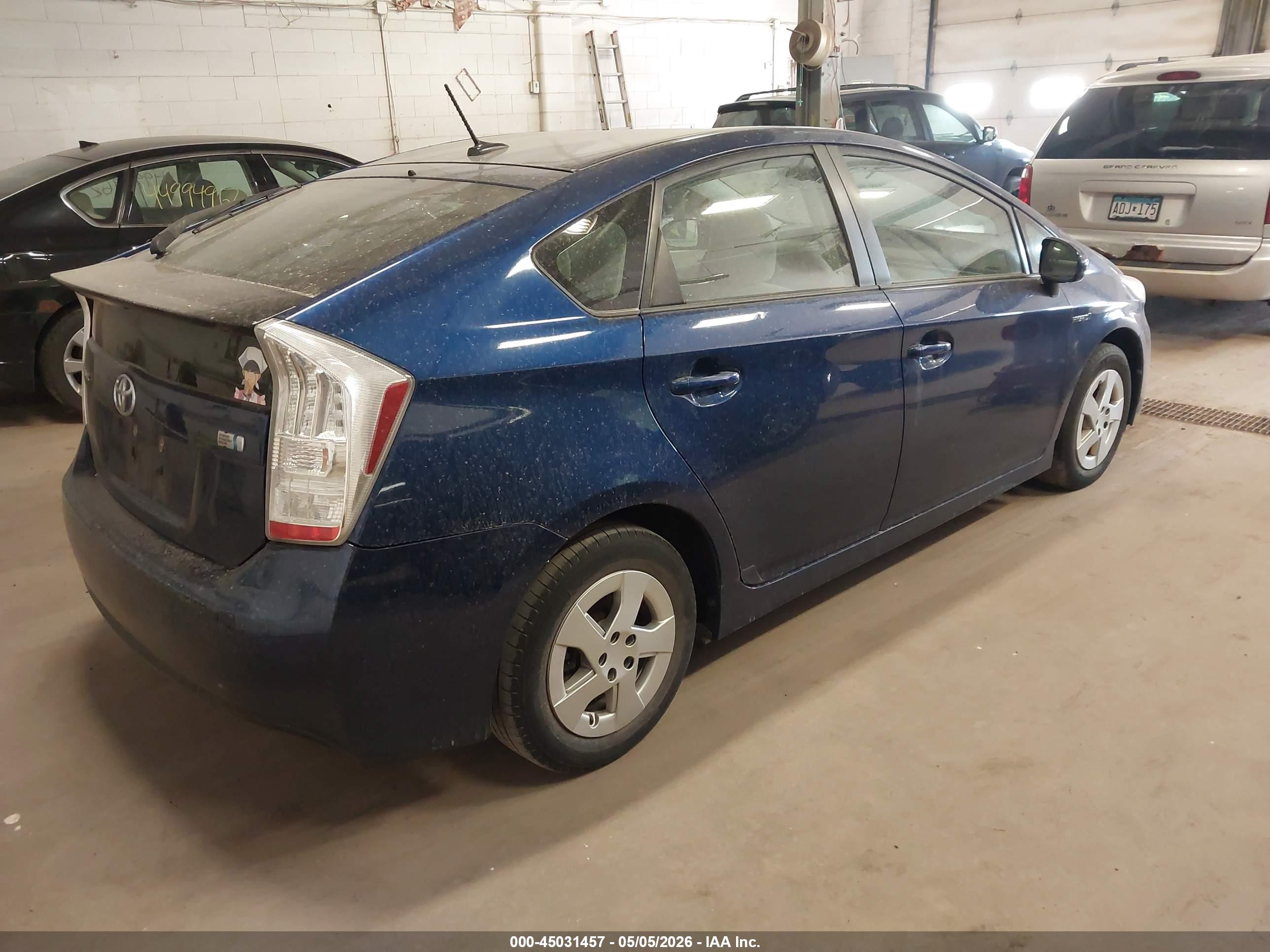 TOYOTA PRIUS image 4