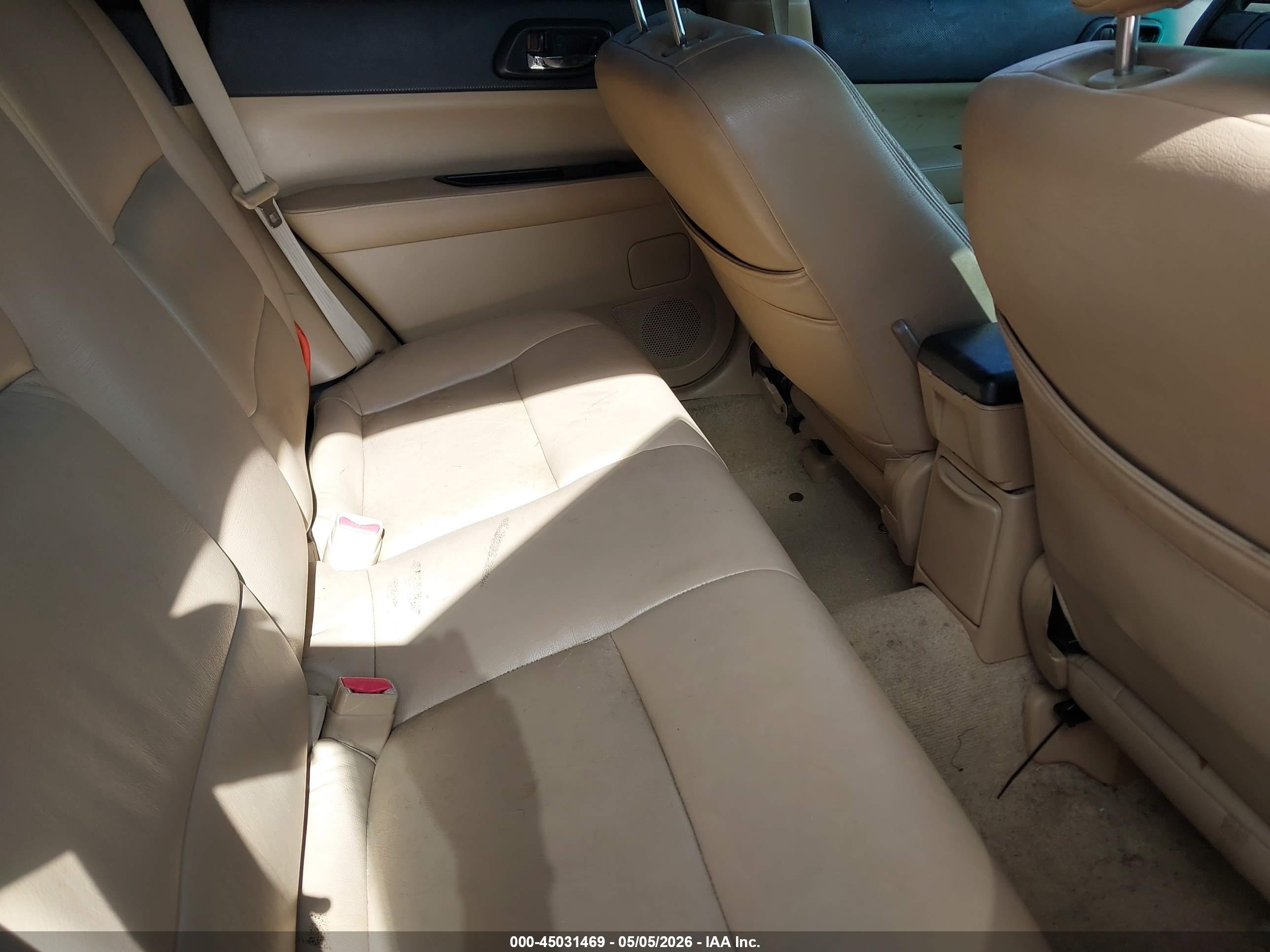 SUBARU FORESTER image 8
