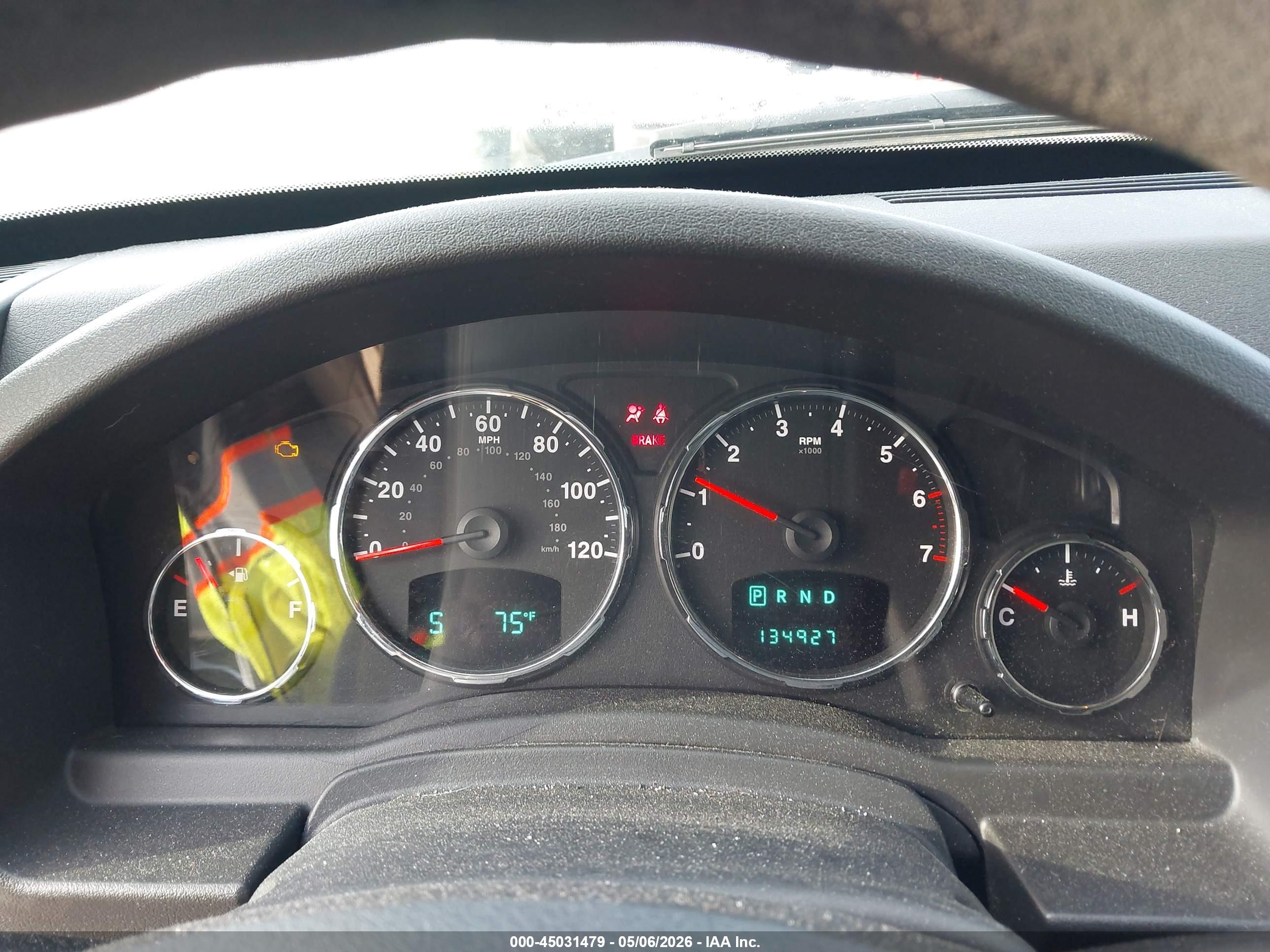 JEEP LIBERTY image 7