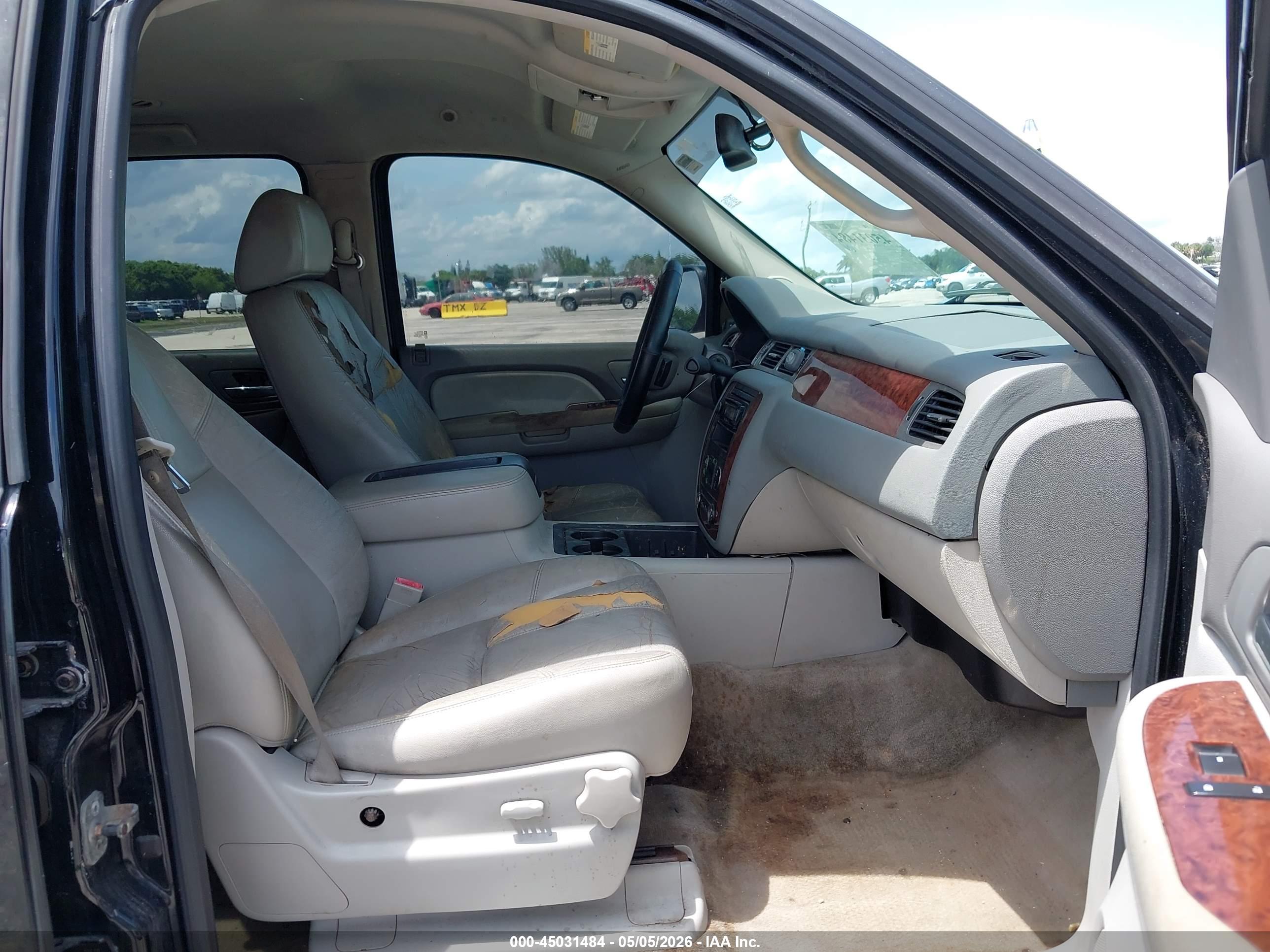 CHEVROLET TAHOE image 5