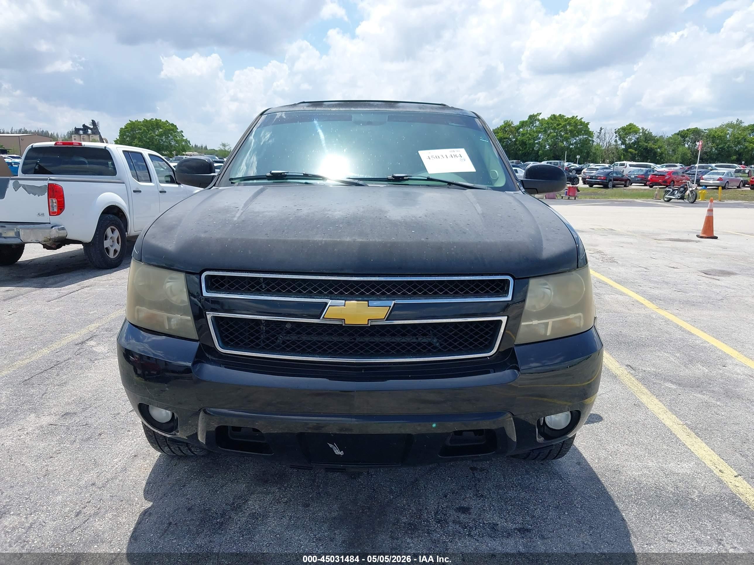 CHEVROLET TAHOE image 6
