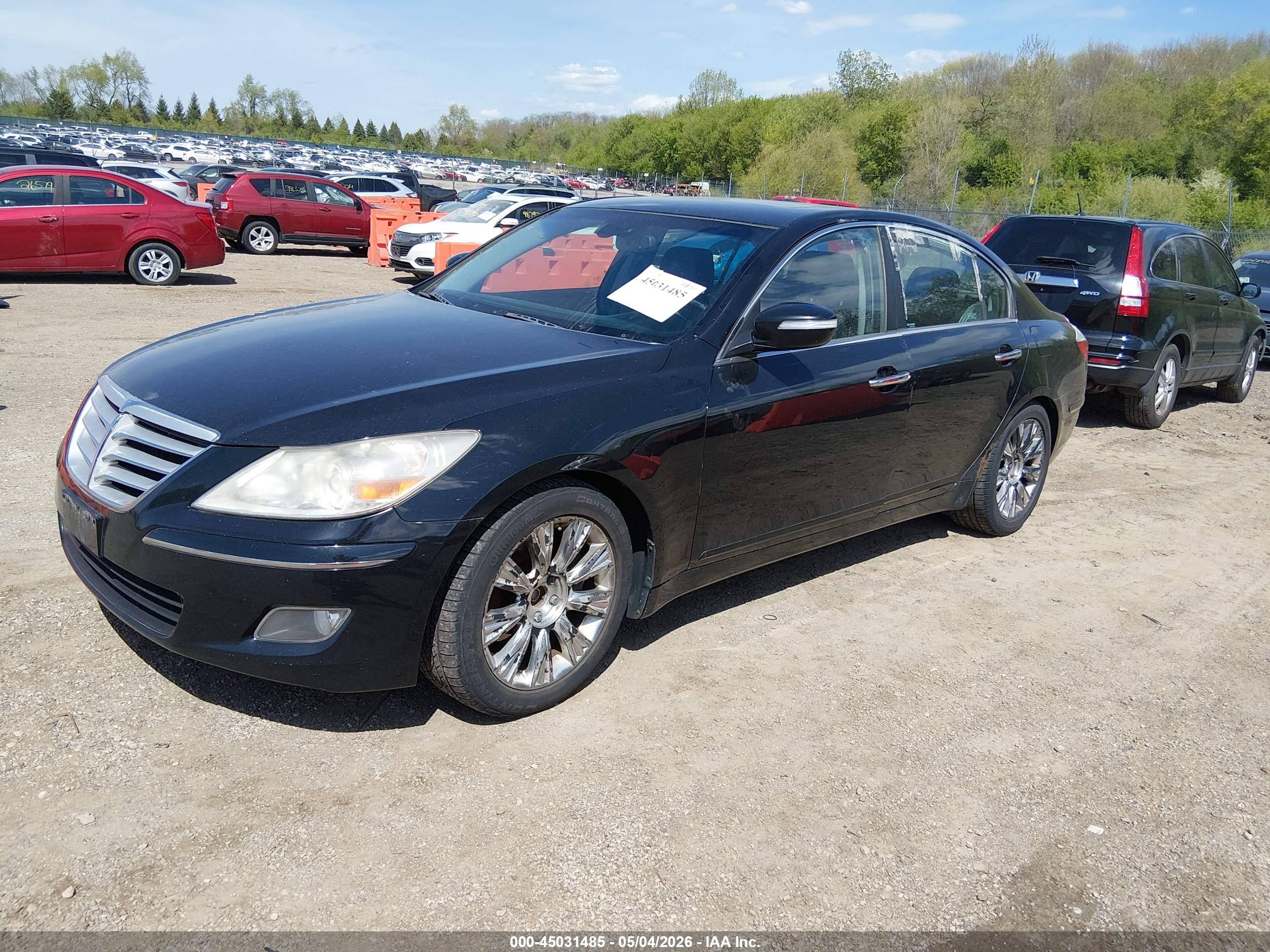 HYUNDAI GENESIS image 2