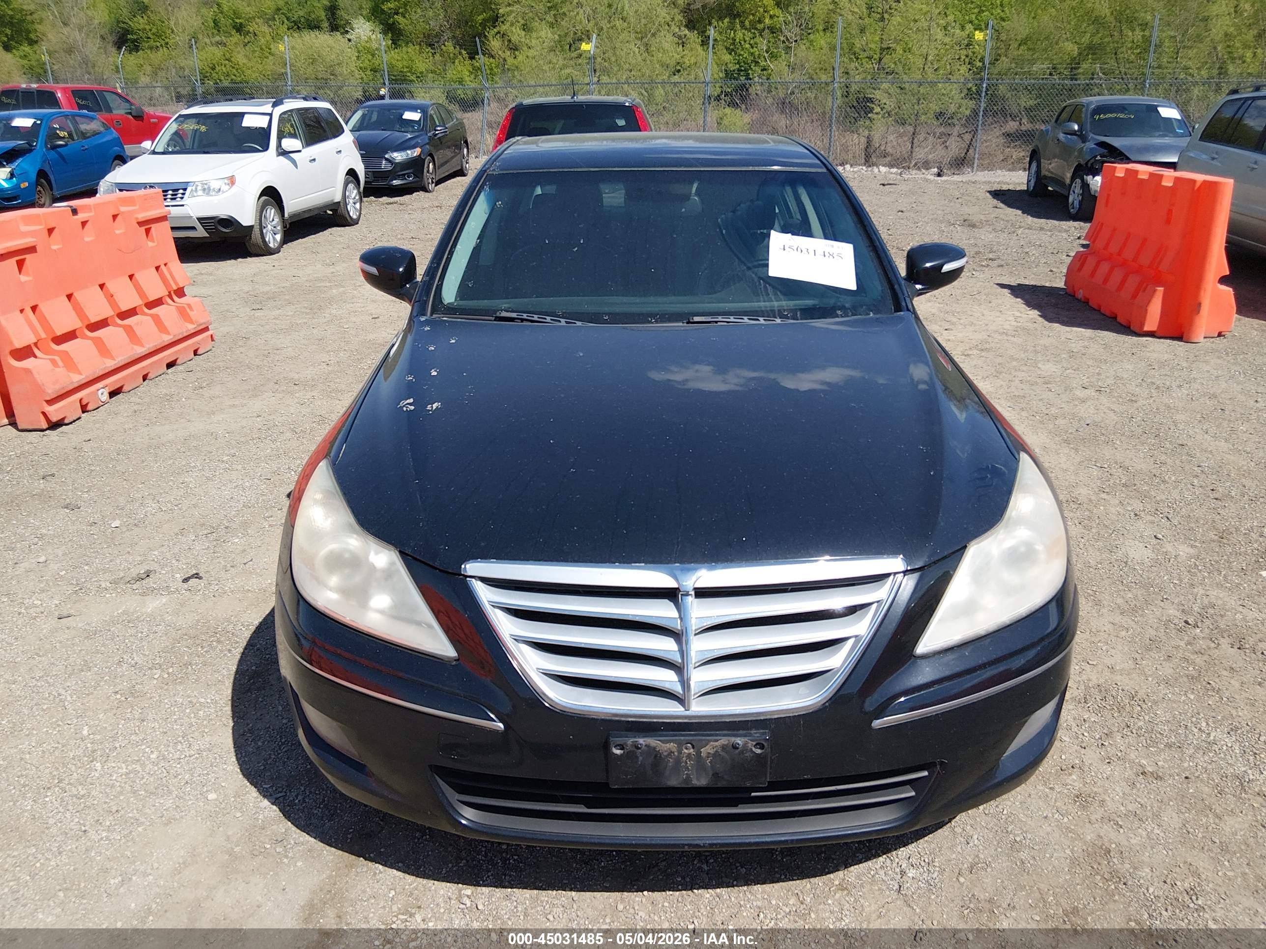 HYUNDAI GENESIS image 6