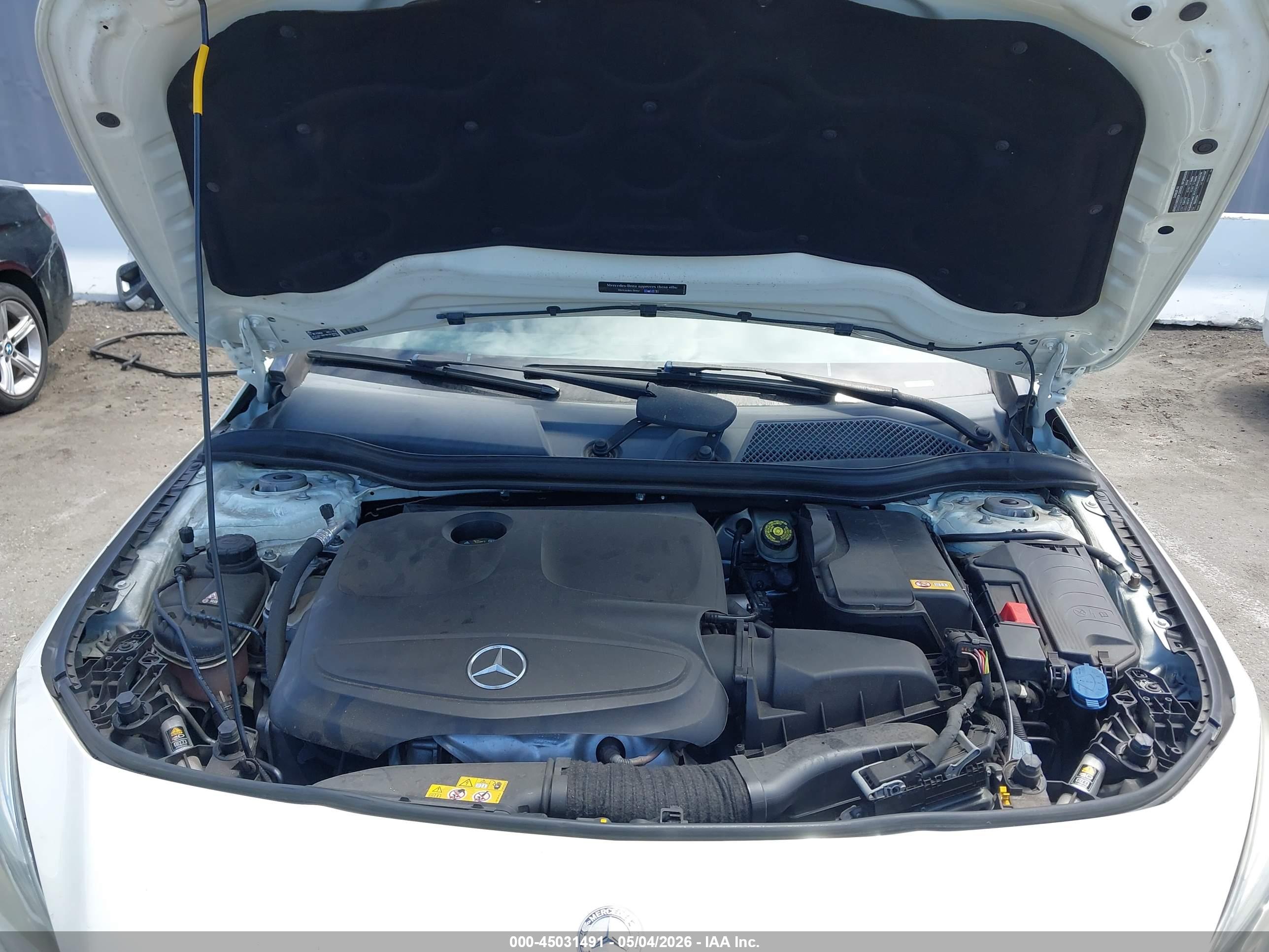 MERCEDES-BENZ CLA image 10