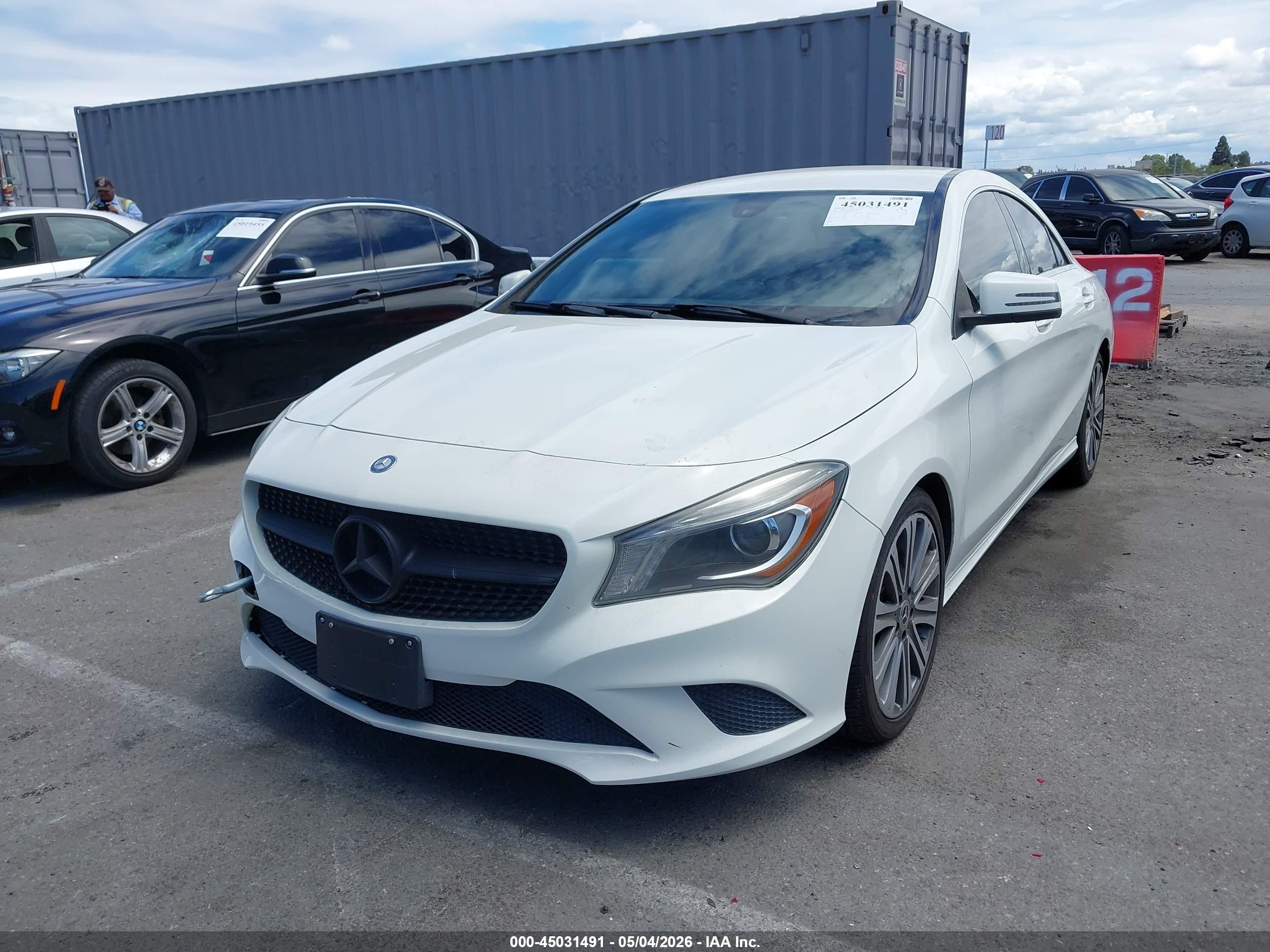 MERCEDES-BENZ CLA image 2
