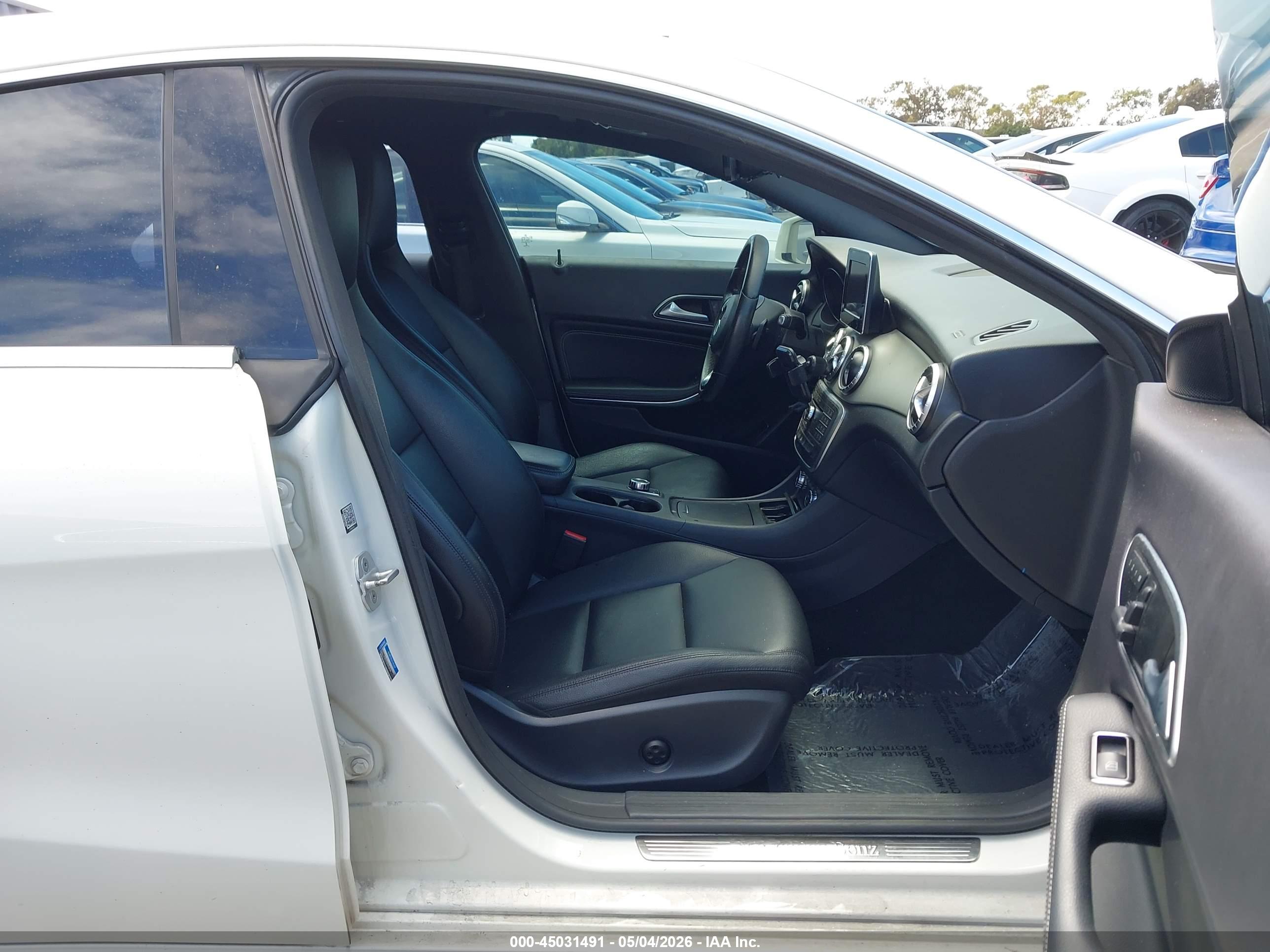 MERCEDES-BENZ CLA image 5