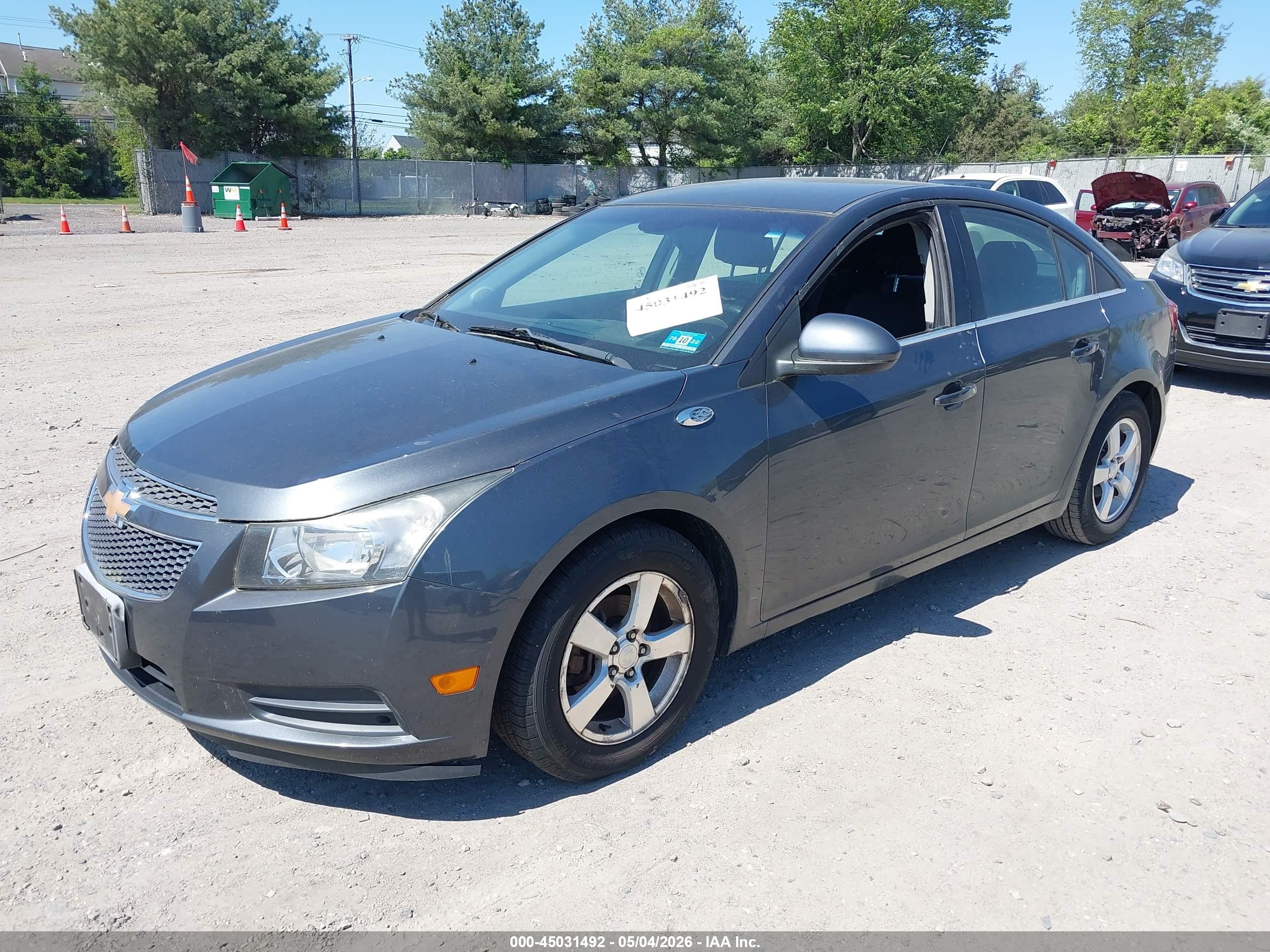 CHEVROLET CRUZE image 2