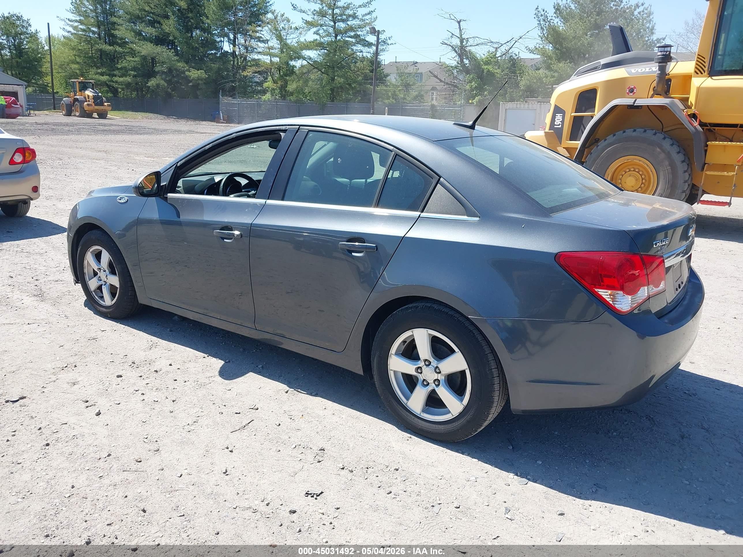 CHEVROLET CRUZE image 3