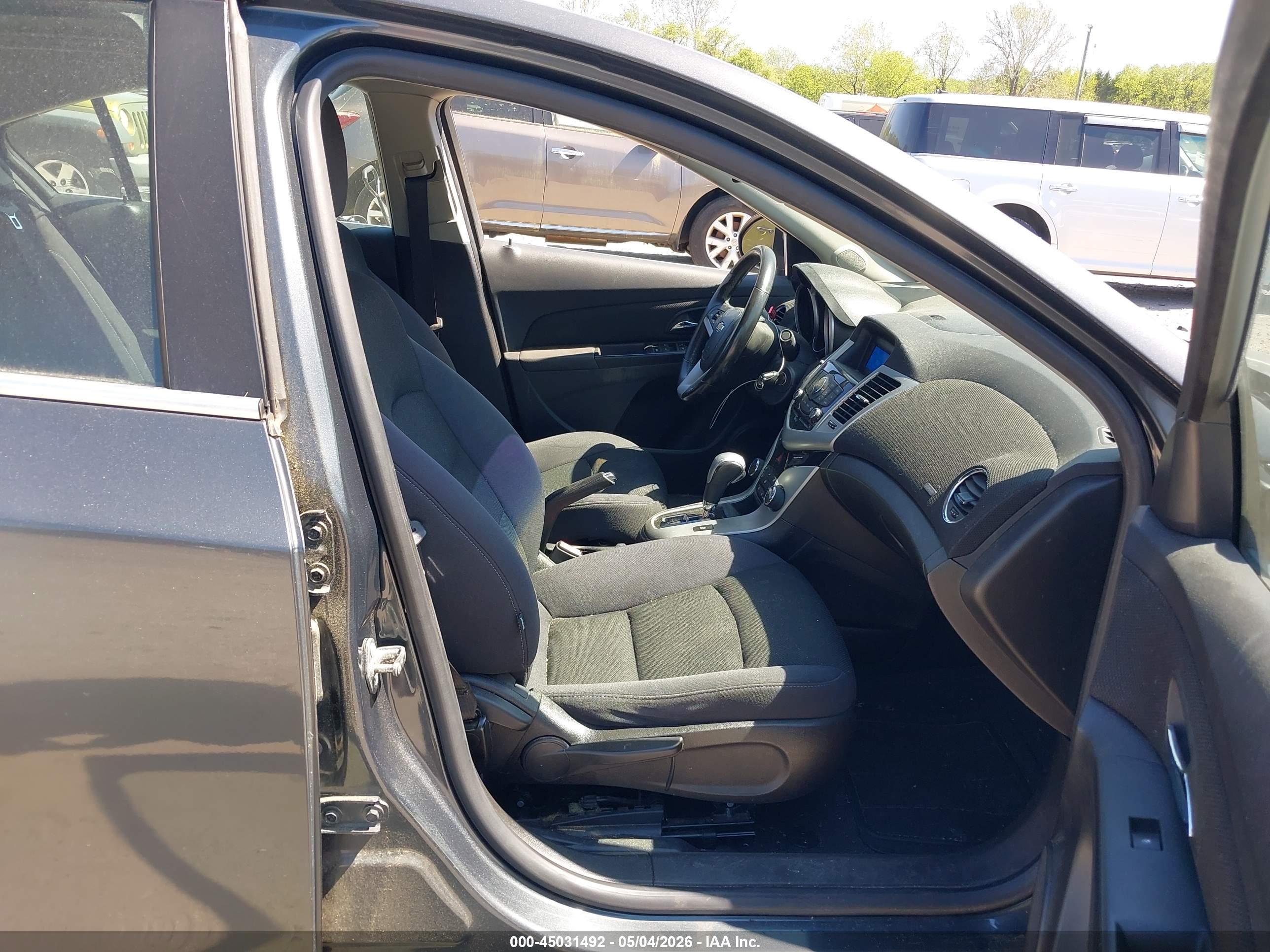 CHEVROLET CRUZE image 5