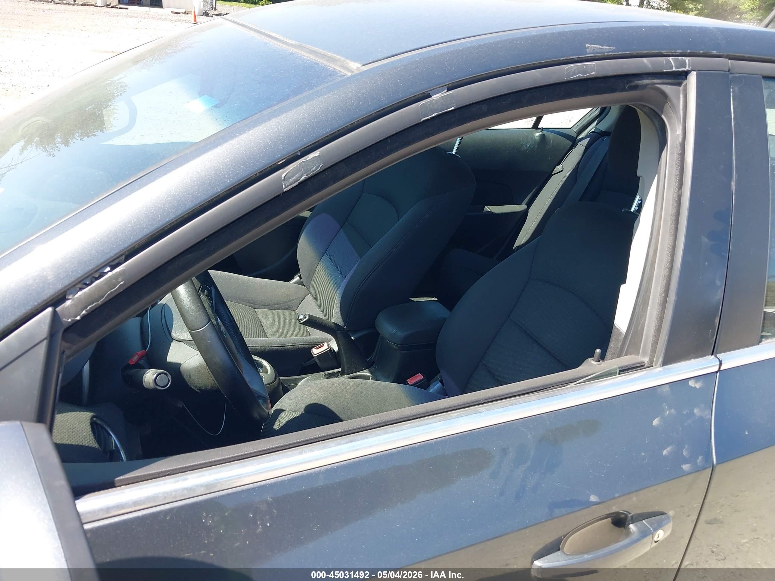 CHEVROLET CRUZE image 6