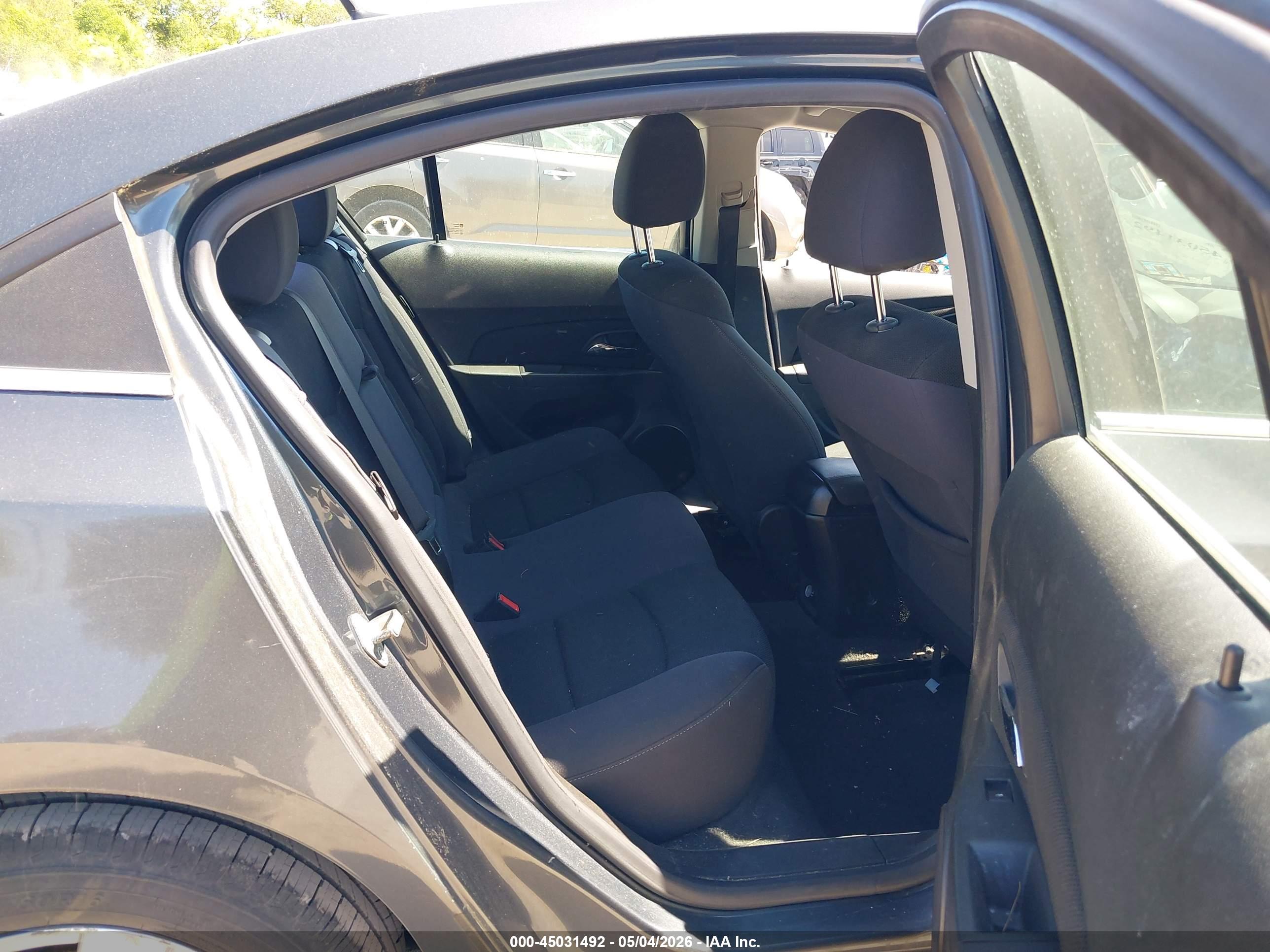 CHEVROLET CRUZE image 8
